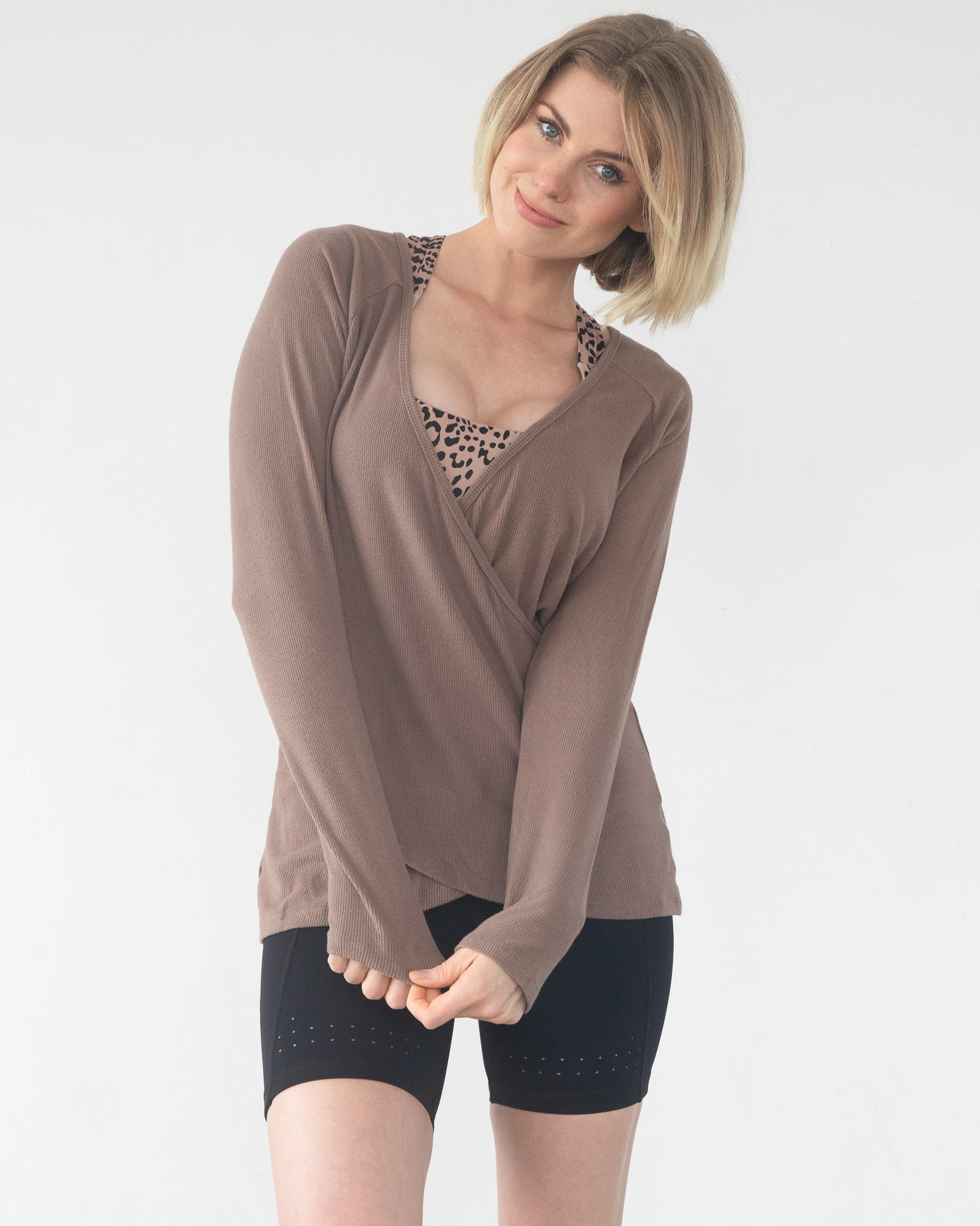 Charlotte two way nursing sweater, reversible, sweat and milk, camel