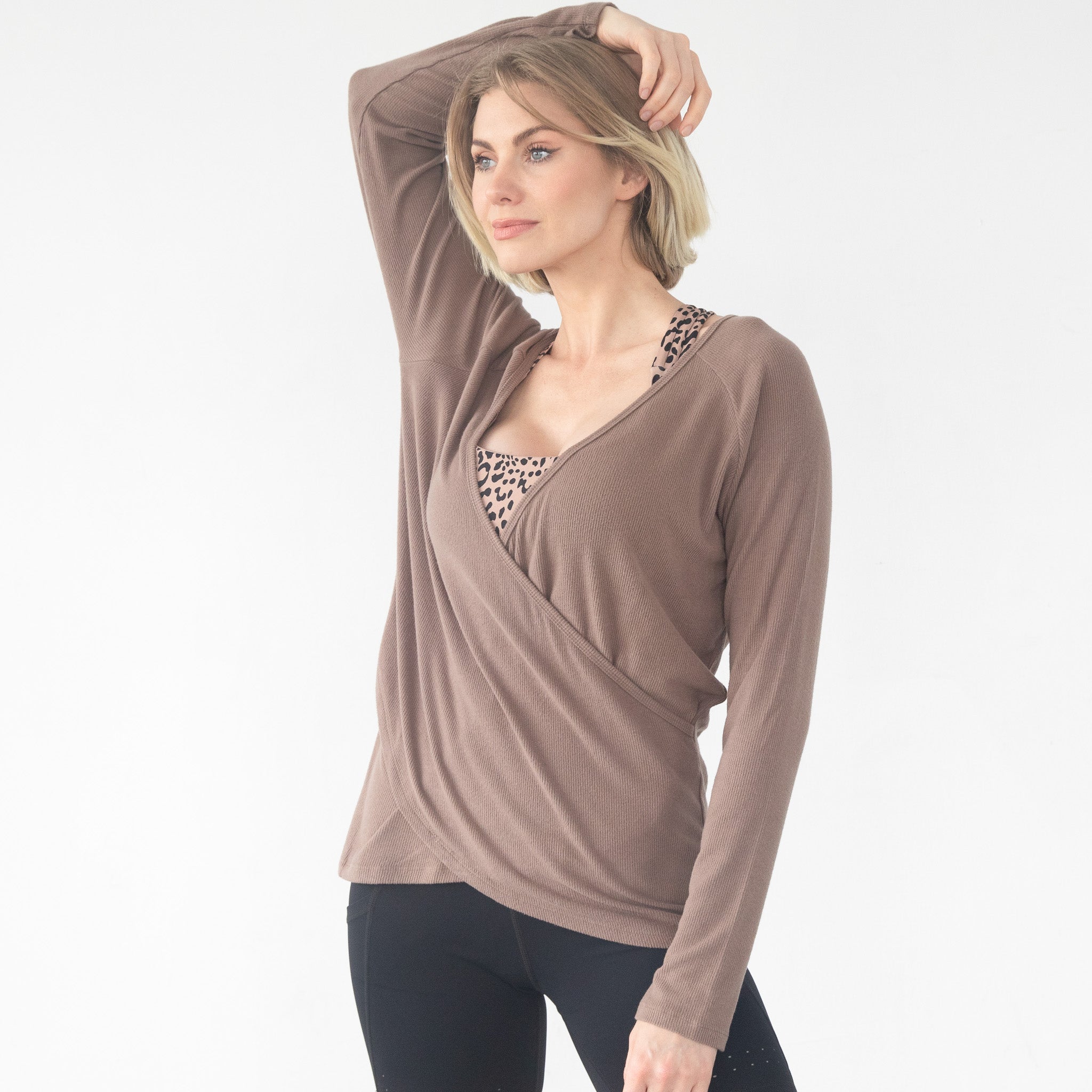 Charlotte two way nursing sweater, reversible, sweat and milk, camel