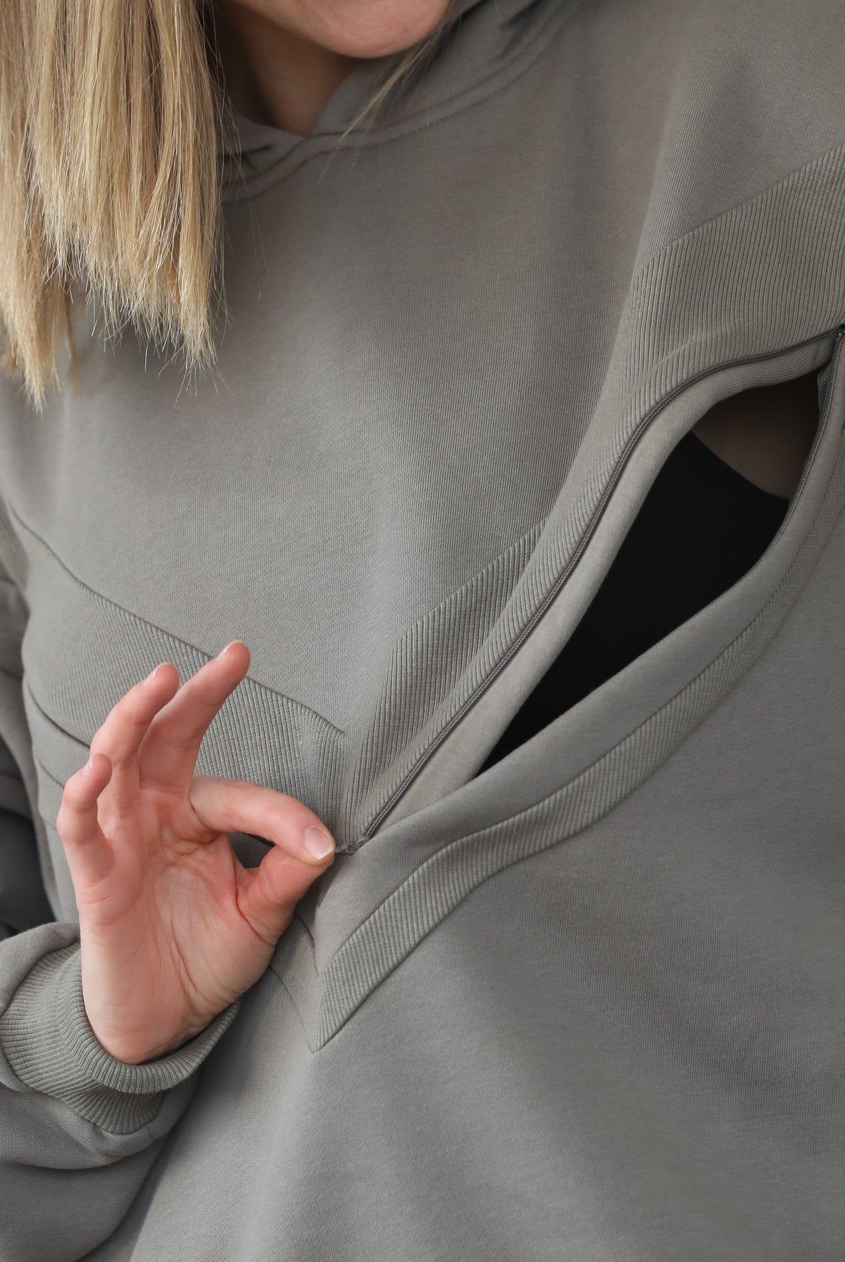 Isabella Nursing and pregnancy hoodie, sweat and milk