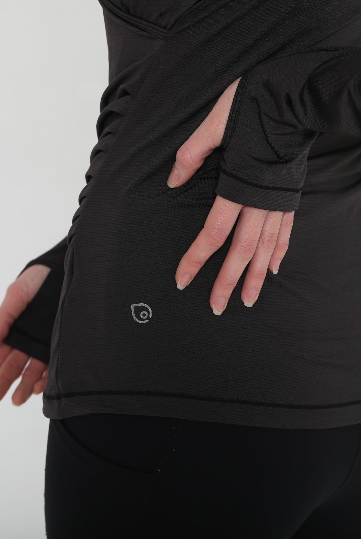 Crossover nursing and pregnancy top long sleeve, Sweat & Milk