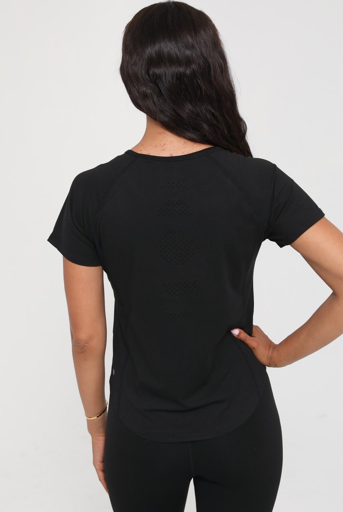 Mira running nursing tee, sweat and milk