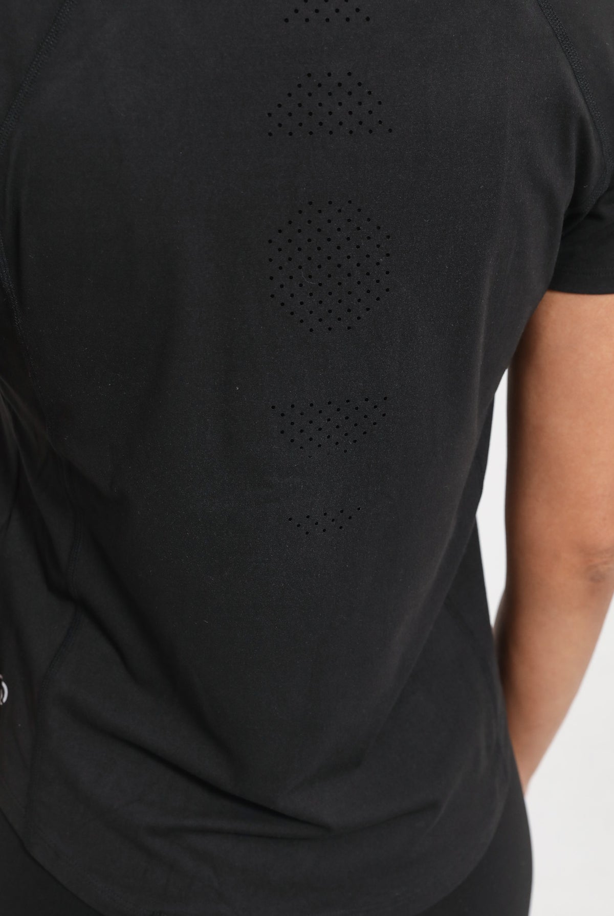Mira running nursing tee, sweat and milk