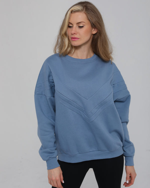 Isabella Oversized Nursing & Pregnancy Sweatshirt (Lavender Smoke) in Malibu Blue