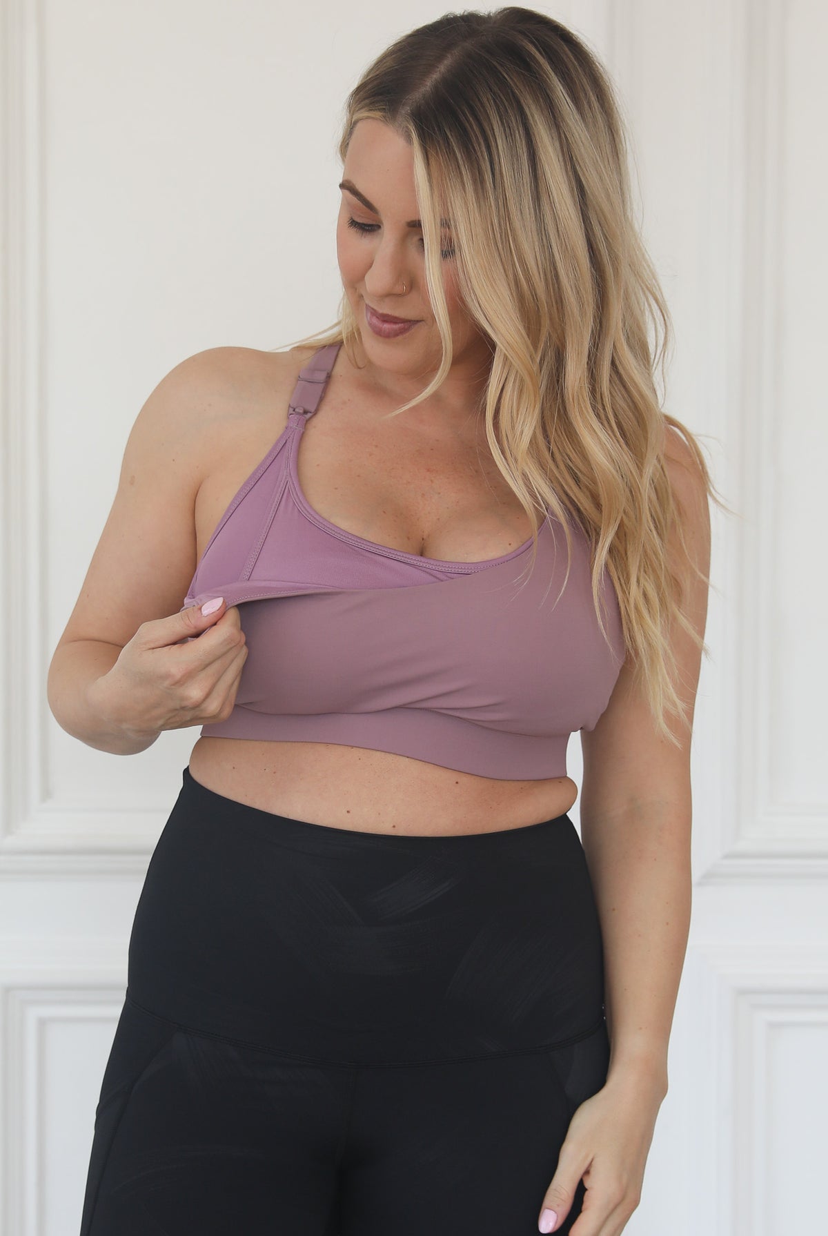 Océane exclusively hands free pumping sports bra,Nursing sports Bra, strappy back, adjustable shoulder straps, adjustable back closure, Sweat and Milk