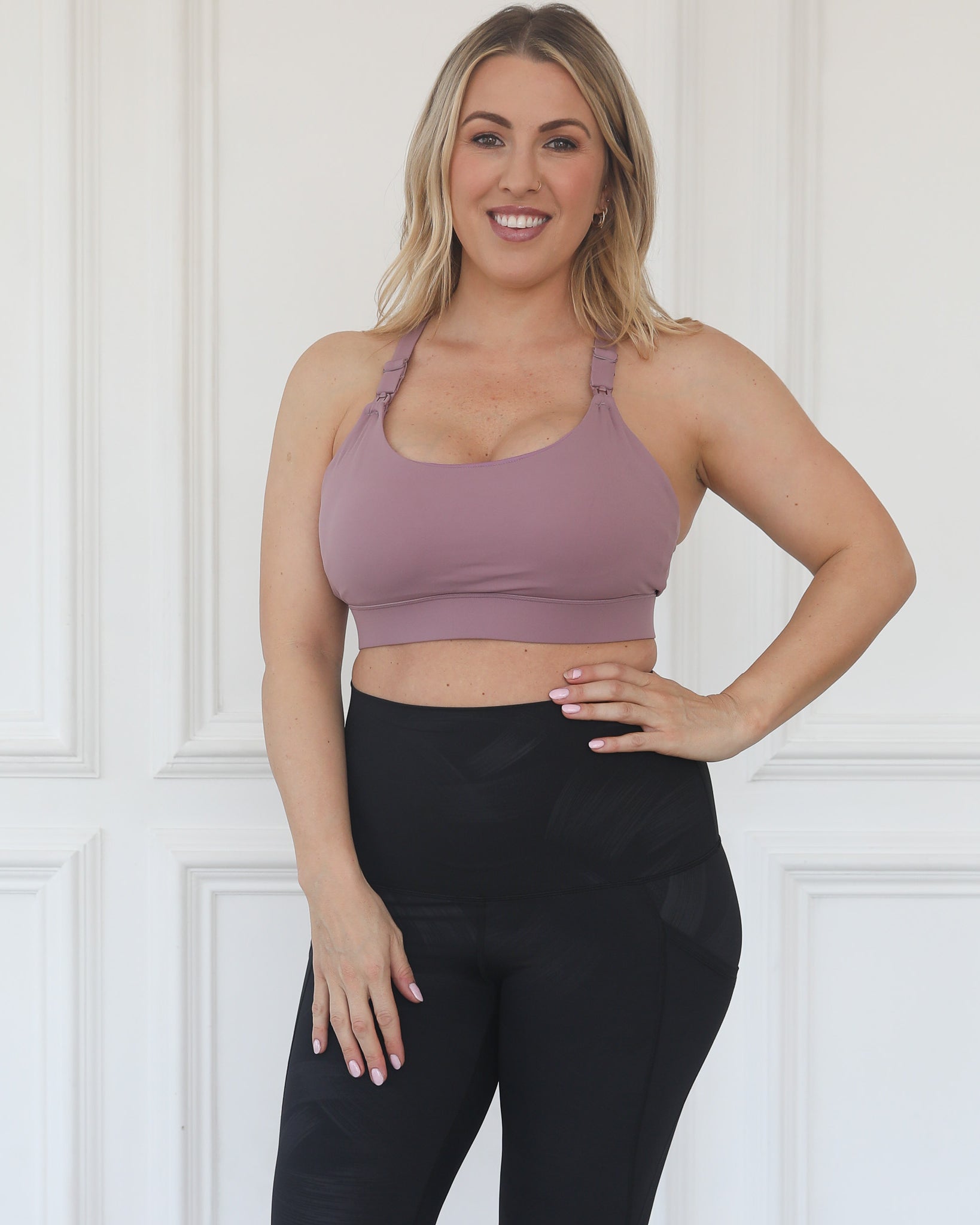 Océane exclusively hands free pumping sports bra,Nursing sports Bra, strappy back, adjustable shoulder straps, adjustable back closure, Sweat and Milk