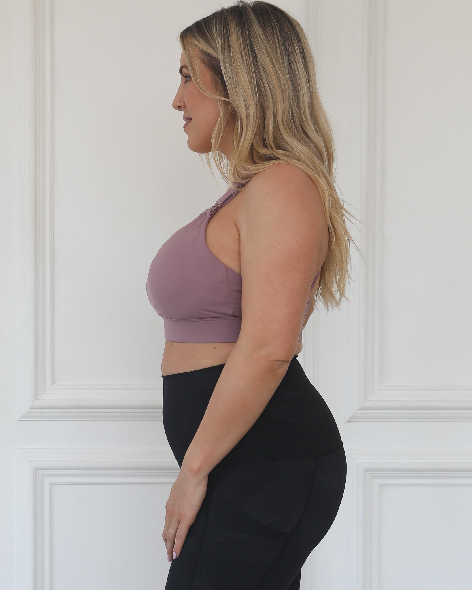 Océane exclusively hands free pumping sports bra,Nursing sports Bra, strappy back, adjustable shoulder straps, adjustable back closure, Sweat and Milk