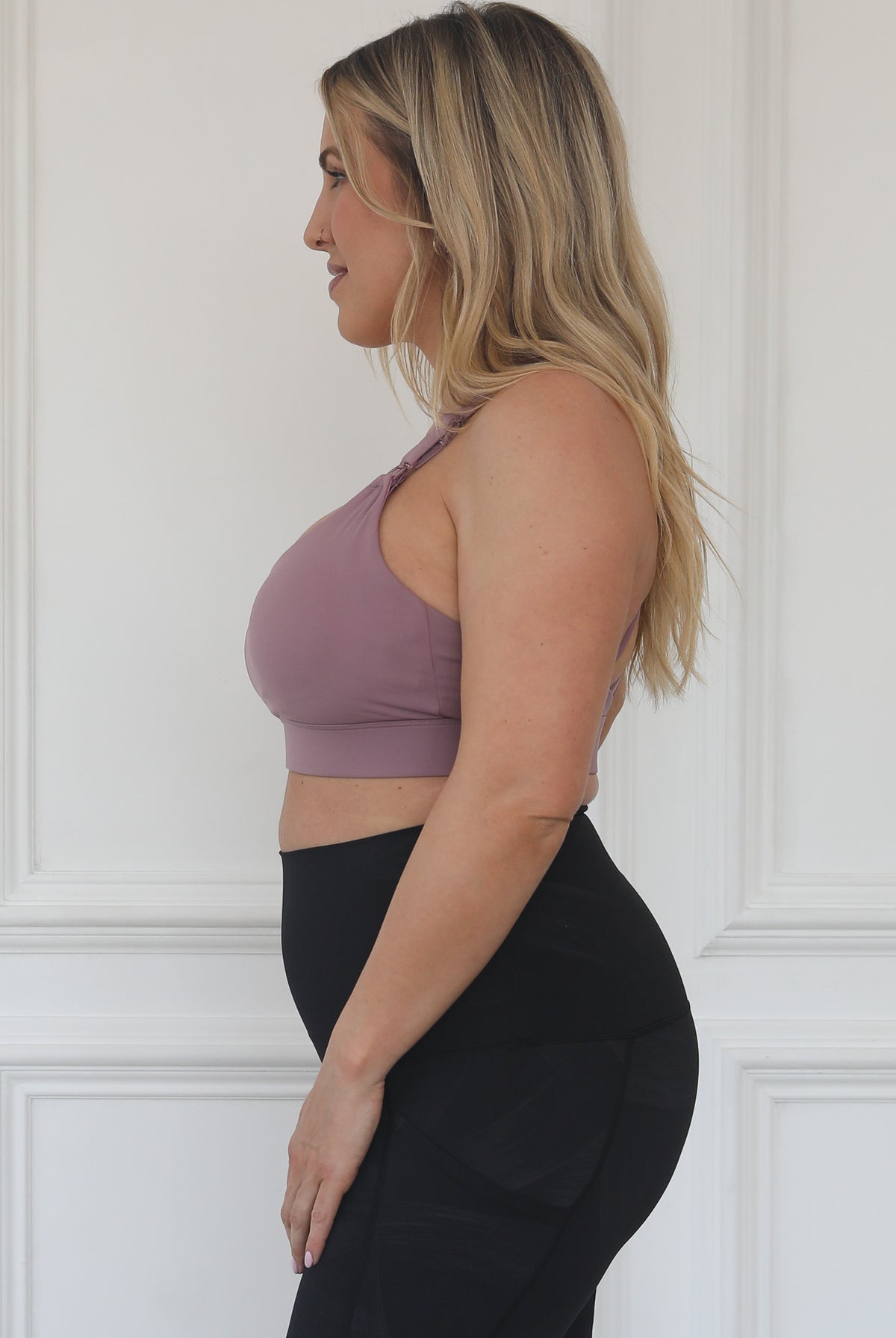 Océane exclusively hands free pumping sports bra,Nursing sports Bra, strappy back, adjustable shoulder straps, adjustable back closure, Sweat and Milk