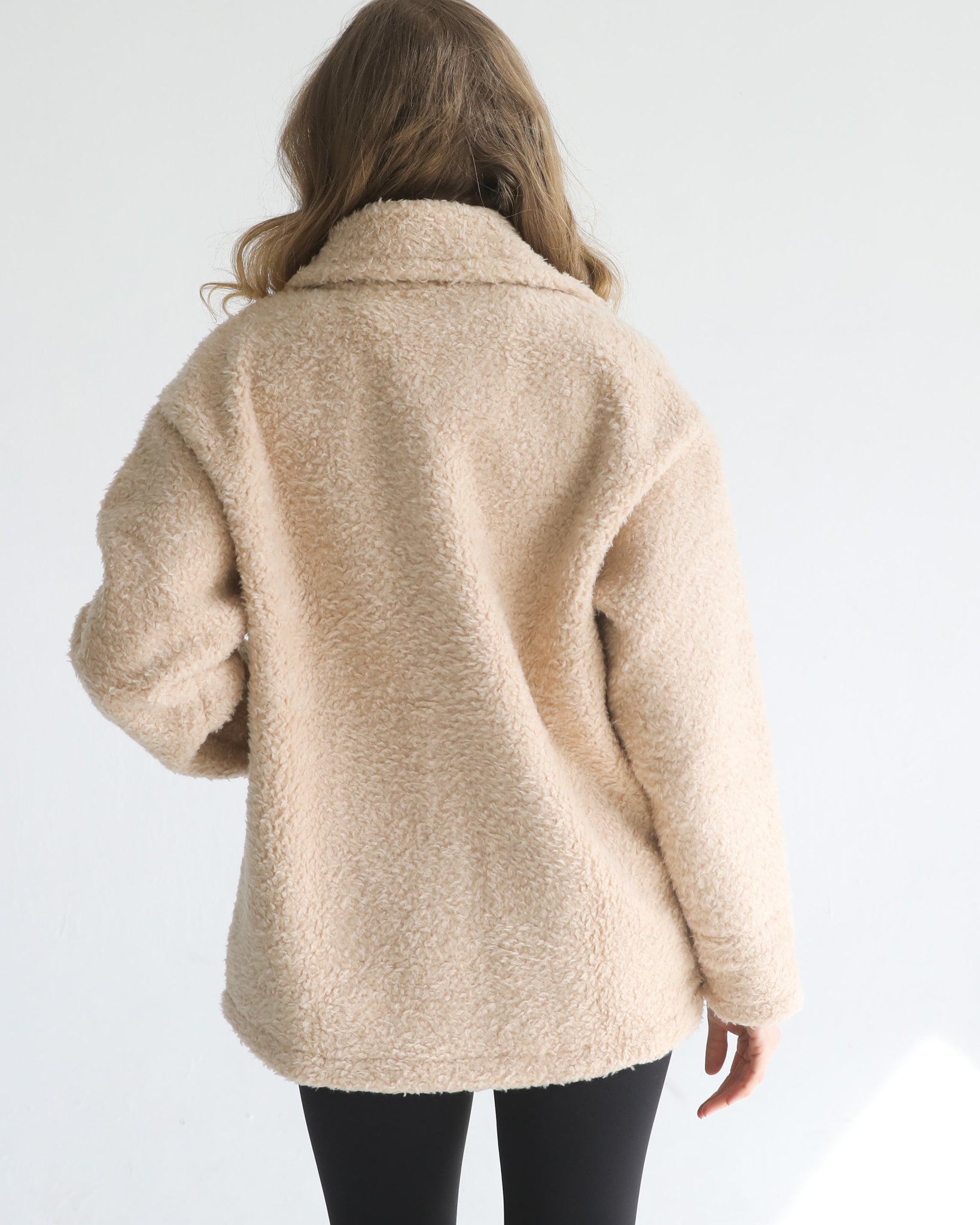 Sherpa jacket, sweat and milk