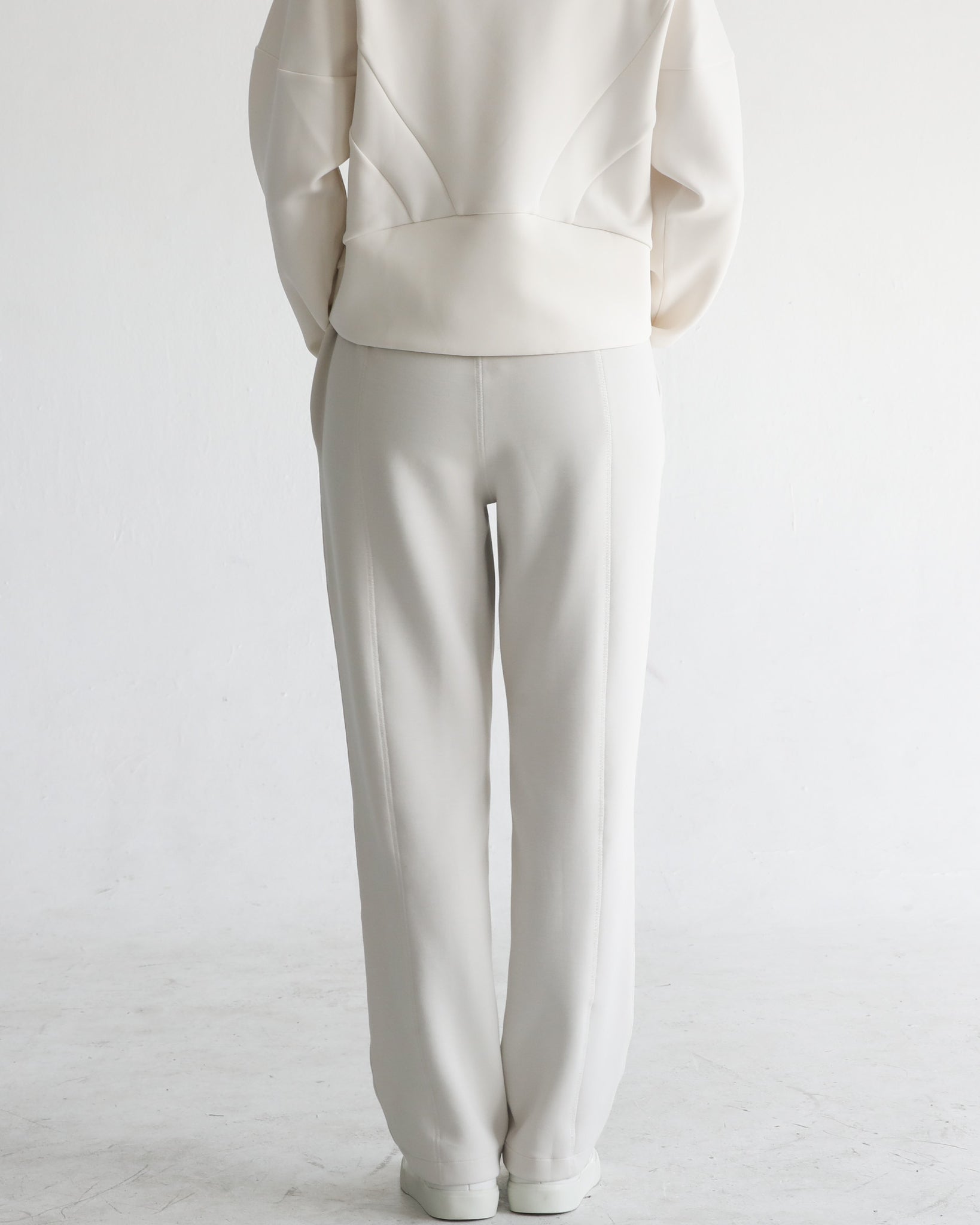 wide legged pants, sweat and milk