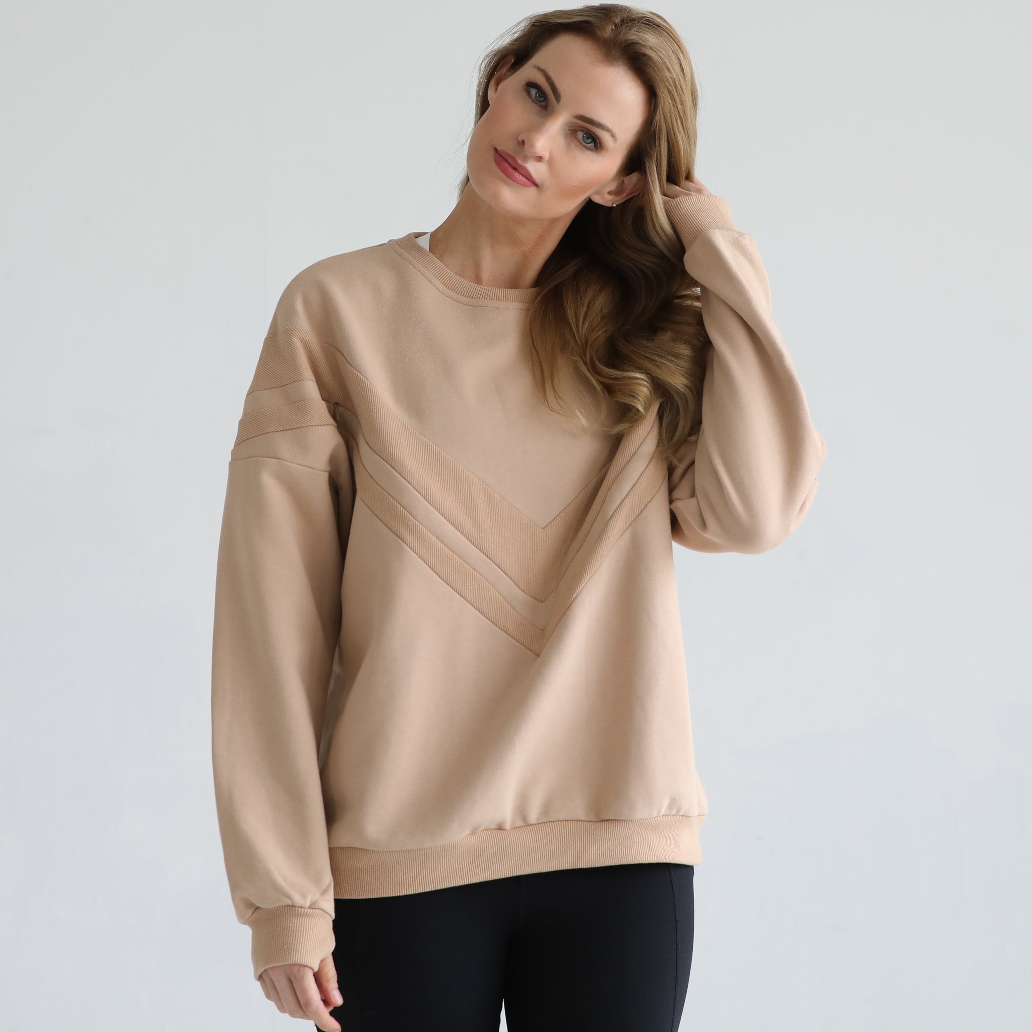 Oversized nursing pregnancy sweatshirt with zippers, sweat and milk