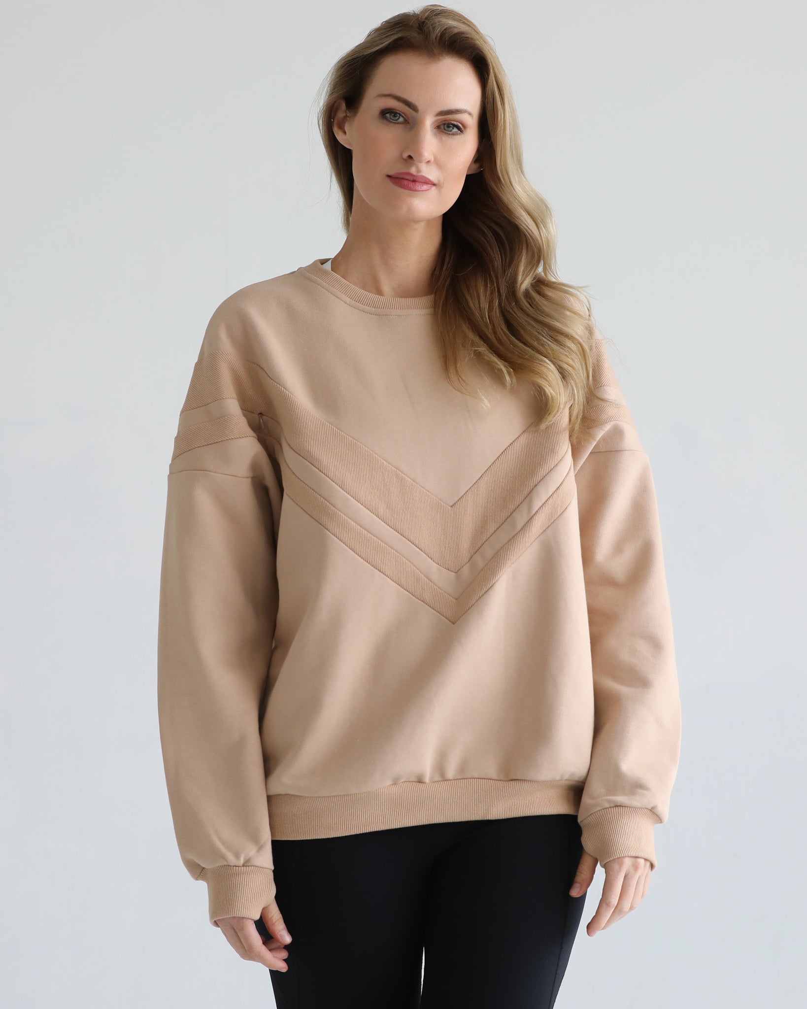 Oversized nursing pregnancy sweatshirt with zippers, sweat and milk