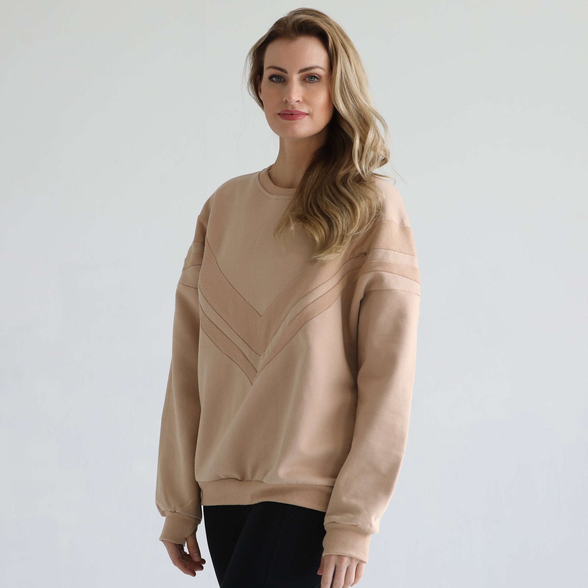 Oversized nursing pregnancy sweatshirt with zippers, sweat and milk