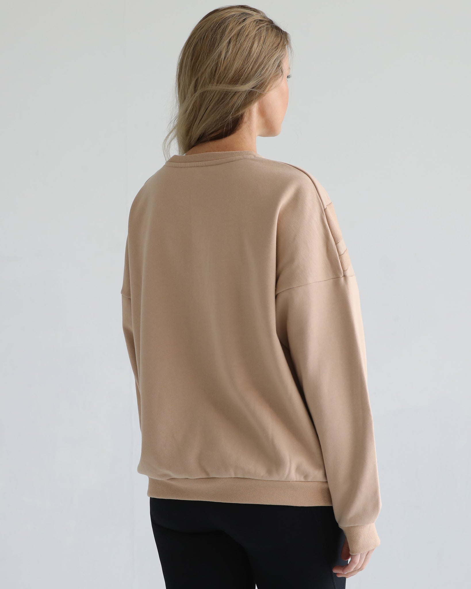 Oversized nursing pregnancy sweatshirt with zippers, sweat and milk