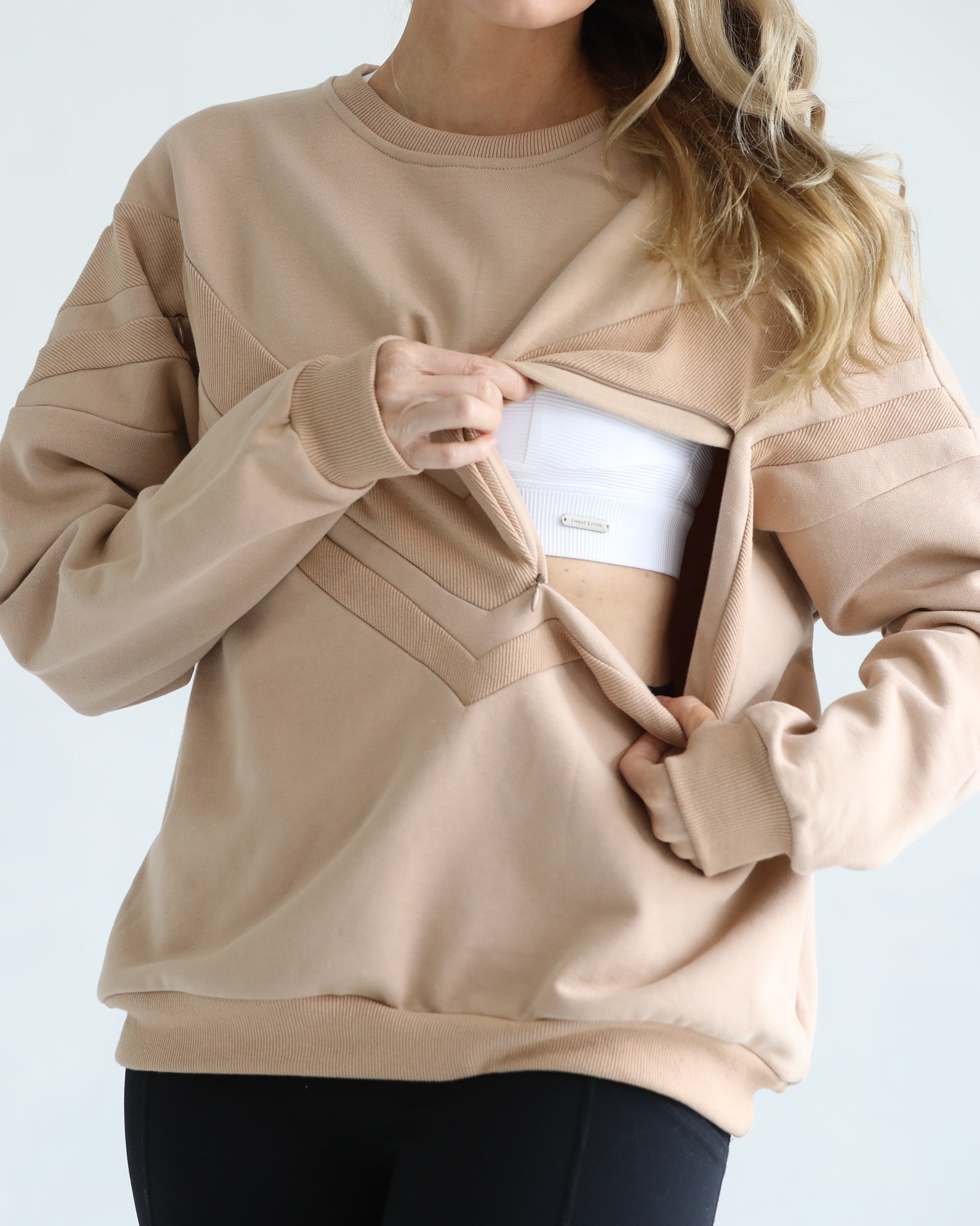 Oversized nursing pregnancy sweatshirt with zippers, sweat and milk