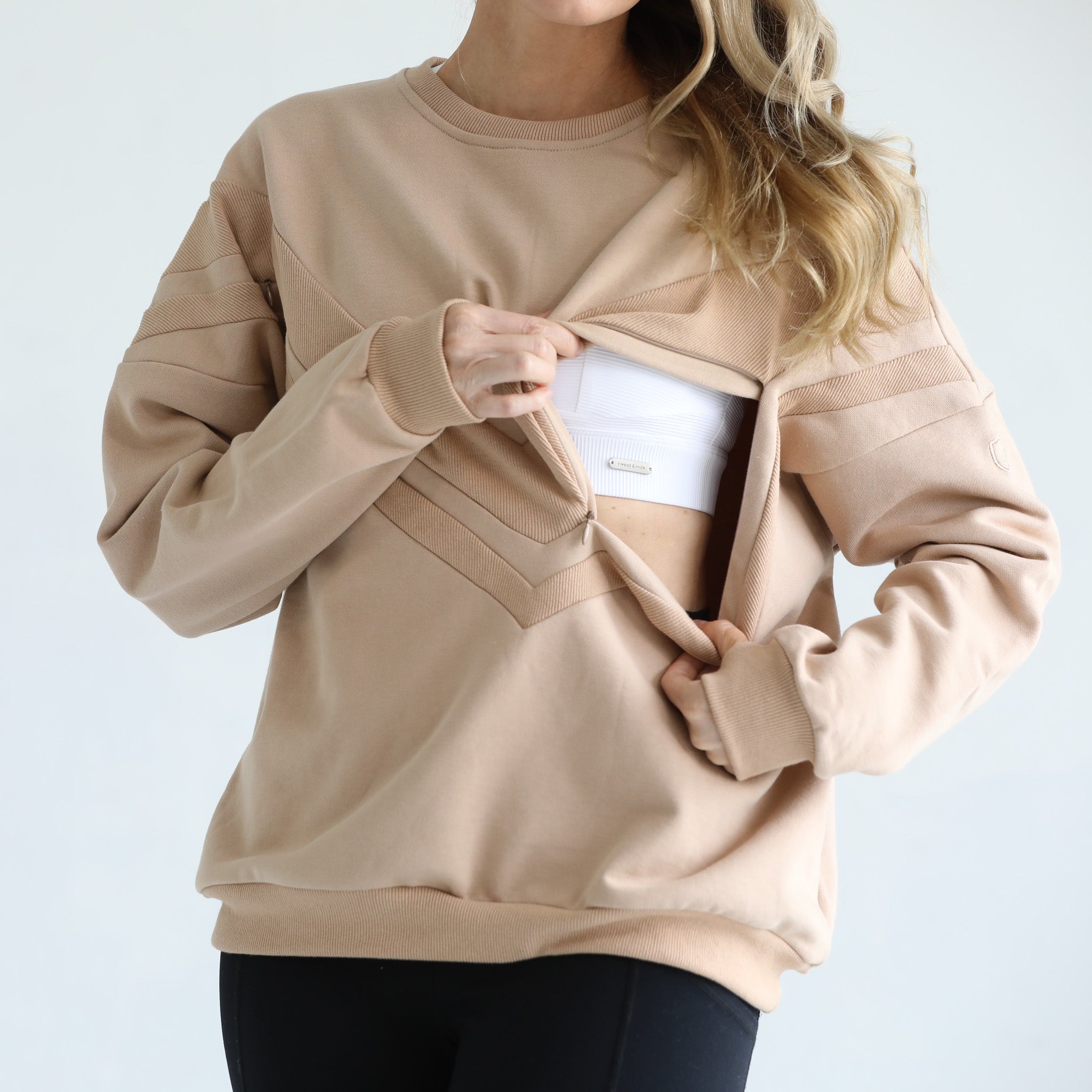 Oversized nursing pregnancy sweatshirt with zippers, sweat and milk