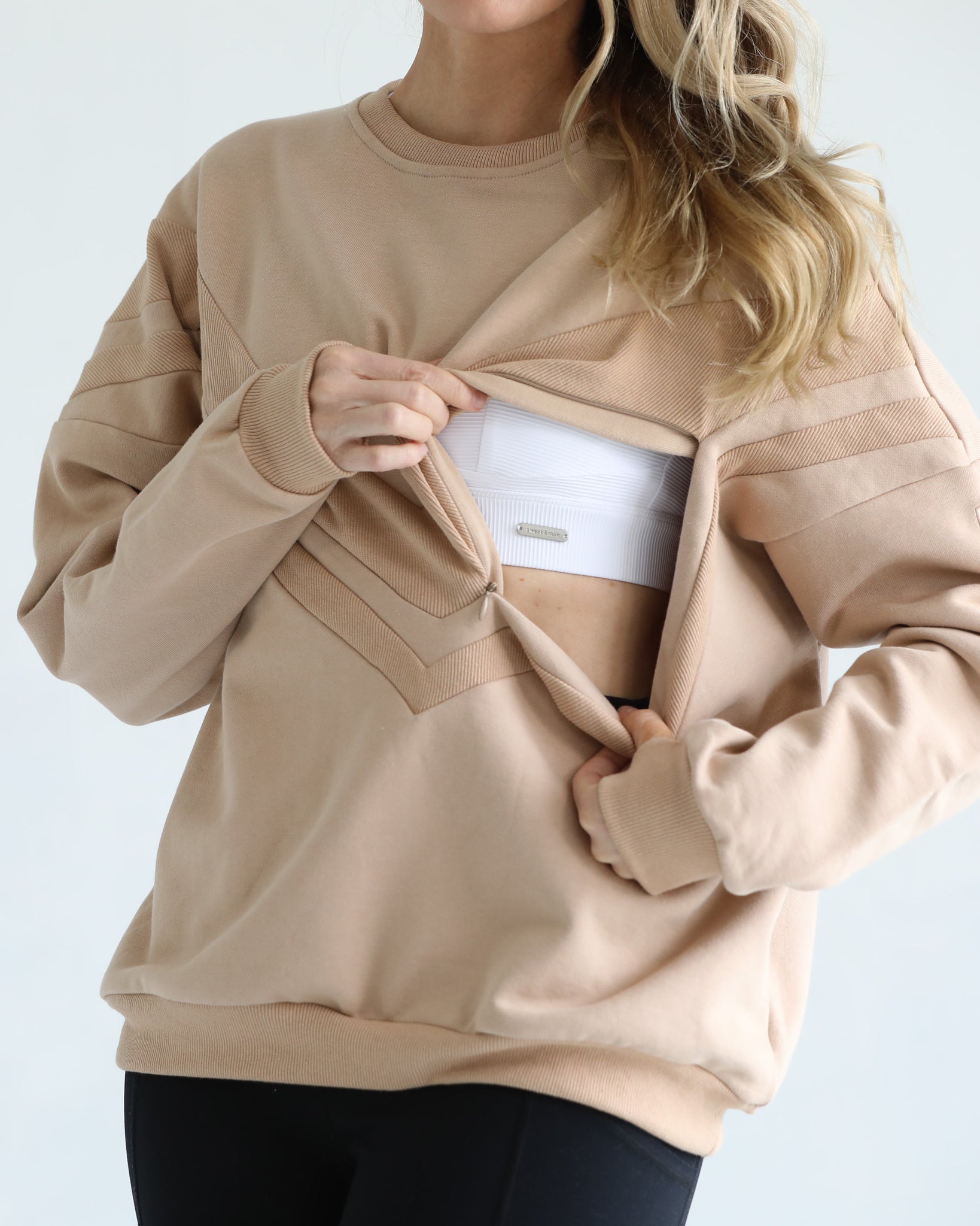 Oversized nursing pregnancy sweatshirt with zippers, sweat and milk