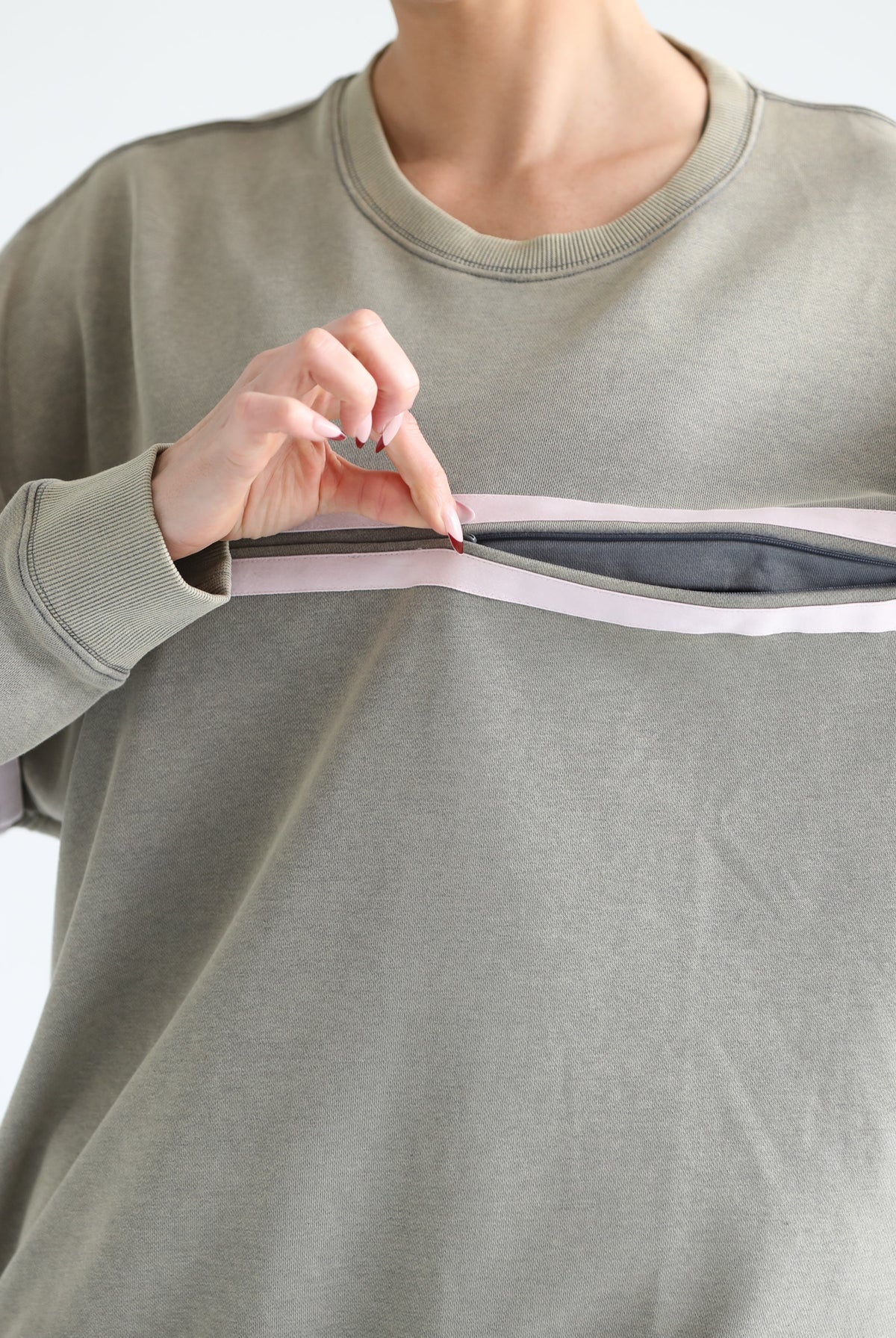 slouchy oversized nursing sweatshirt, sweat and milk