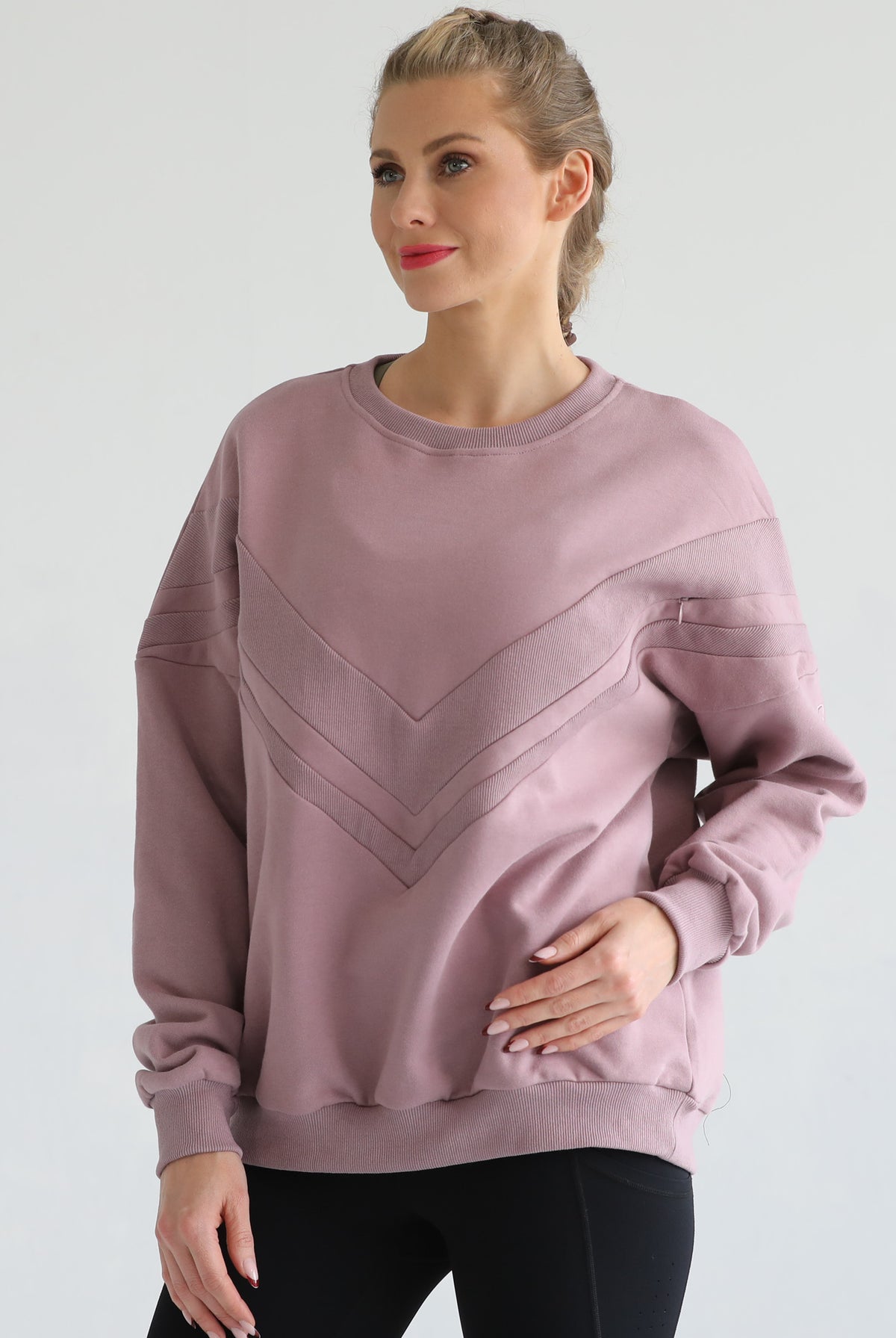 Oversized nursing pregnancy sweatshirt with zippers, sweat and milk