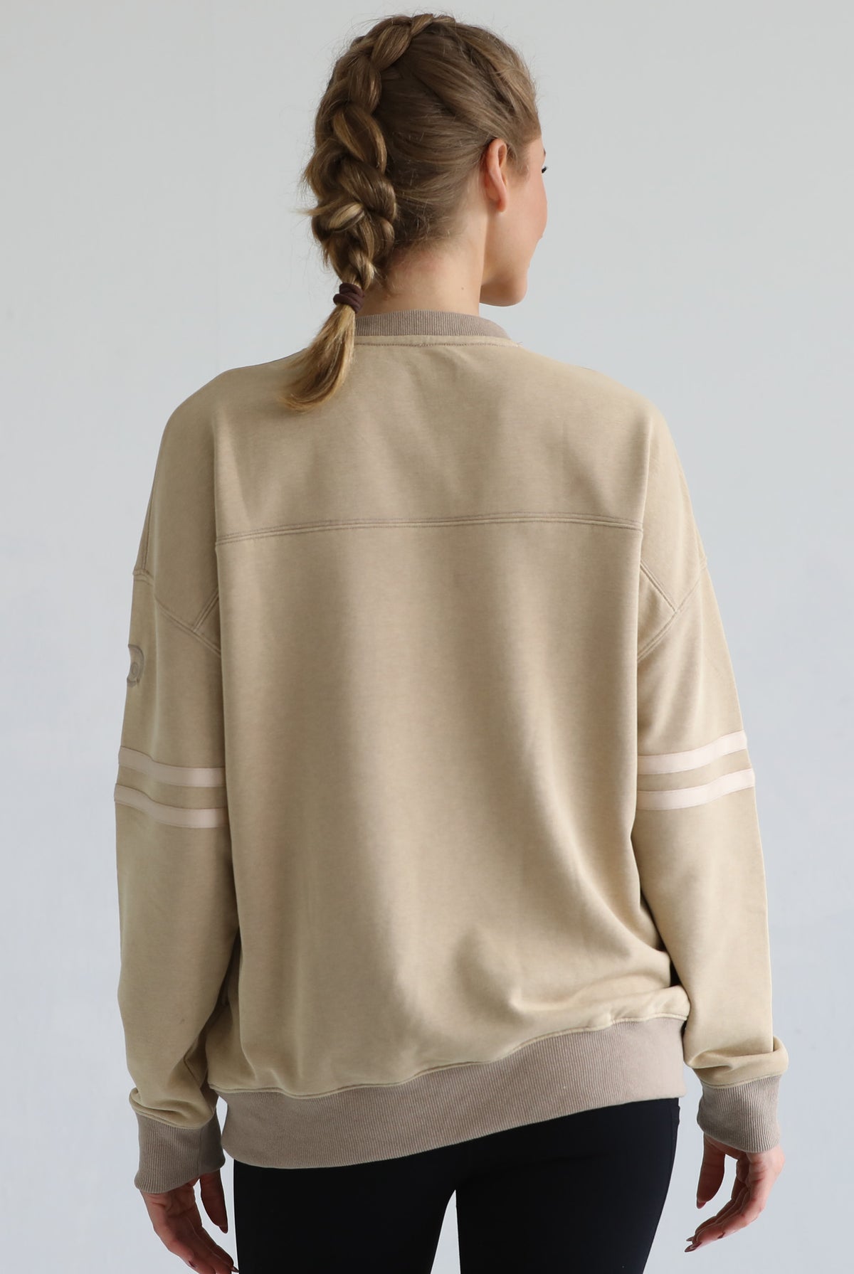 Sloucy oversized nursing sweatshirt with zippers and pockets, sweat and milk