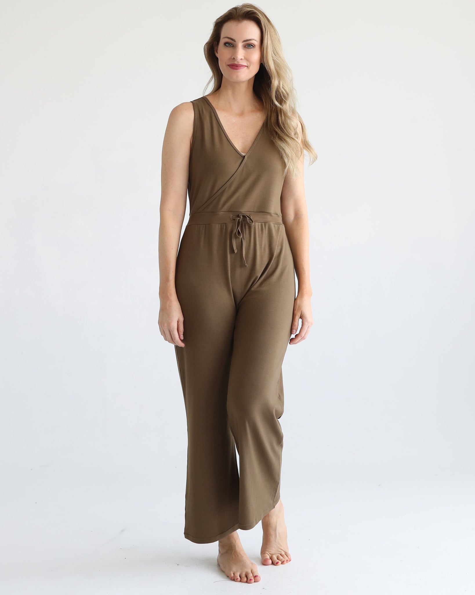 Nursing friendly jump suit, wide legged, sweat and milk