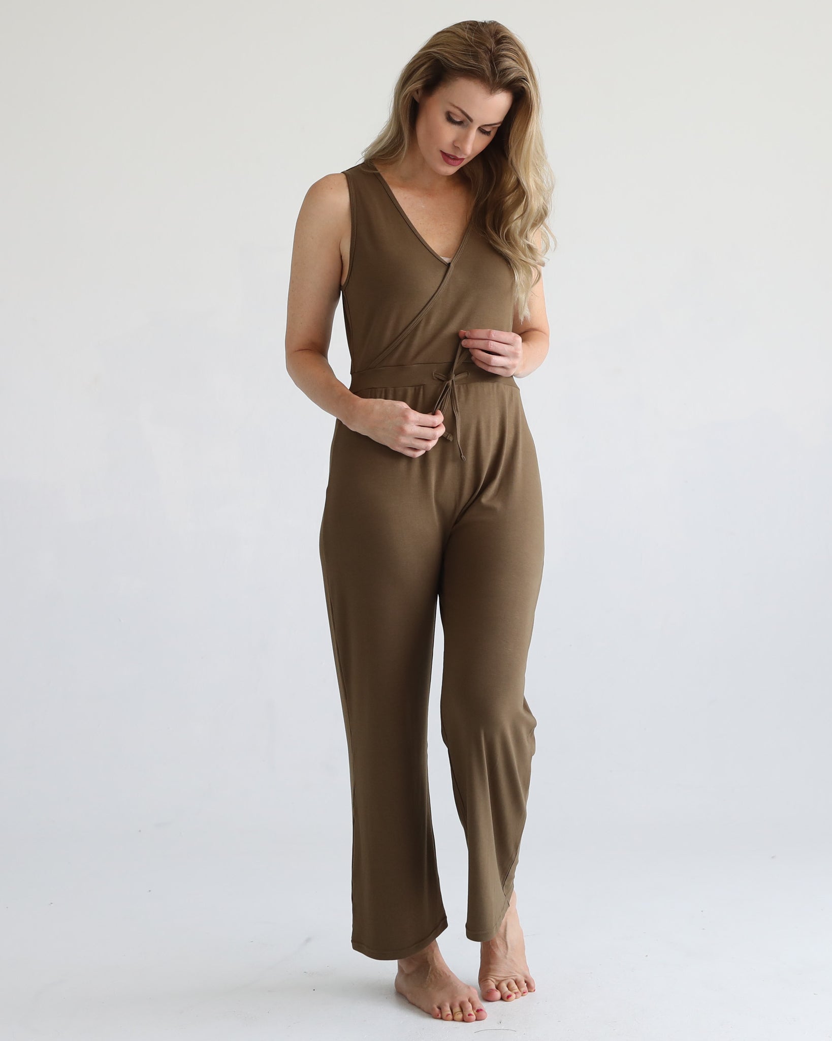 Nursing friendly jump suit, wide legged, sweat and milk