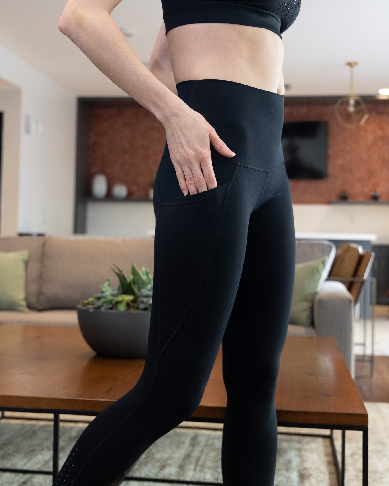 Postpartum high waisted leggings with laser cut details and pockets, Sweat and Milk