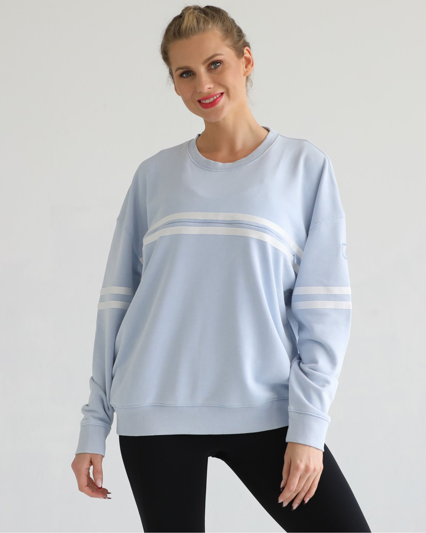 Sloucy oversized nursing sweatshirt with zippers and pockets, sweat and milk