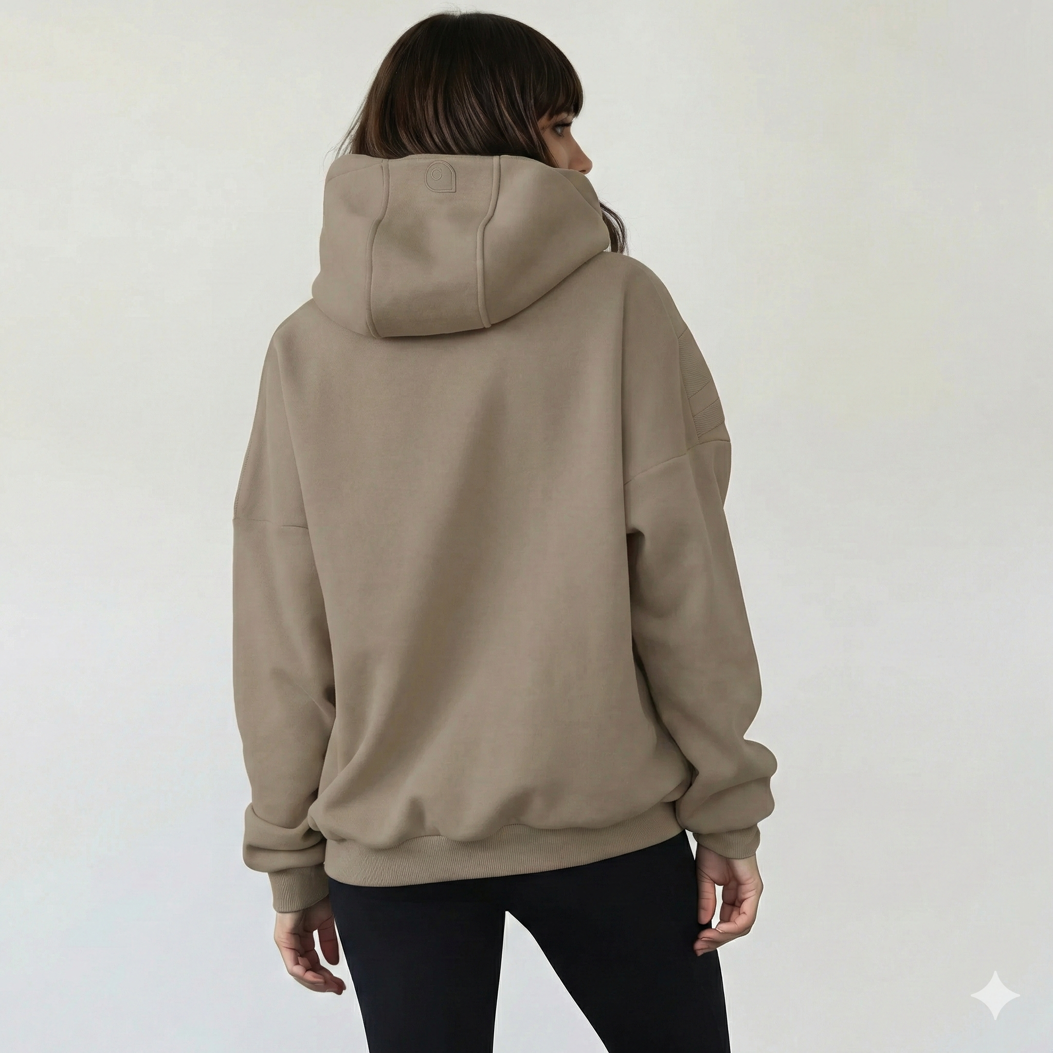 Nursing hoodie, oversized, organic cotton, invisible zipper, sweat and milk, back shot
