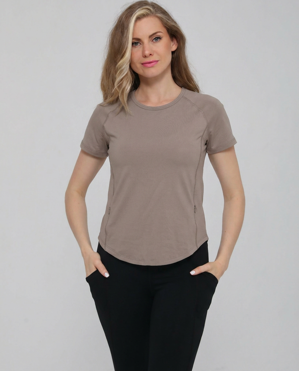 The Mira Running Nursing Tee (Noir) in Dune