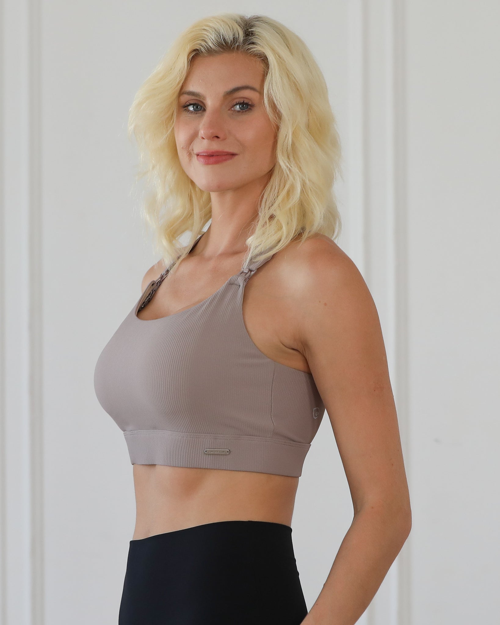 Venice high impact nursing and pumping sports bra, large chest, big cups, sweat and milk