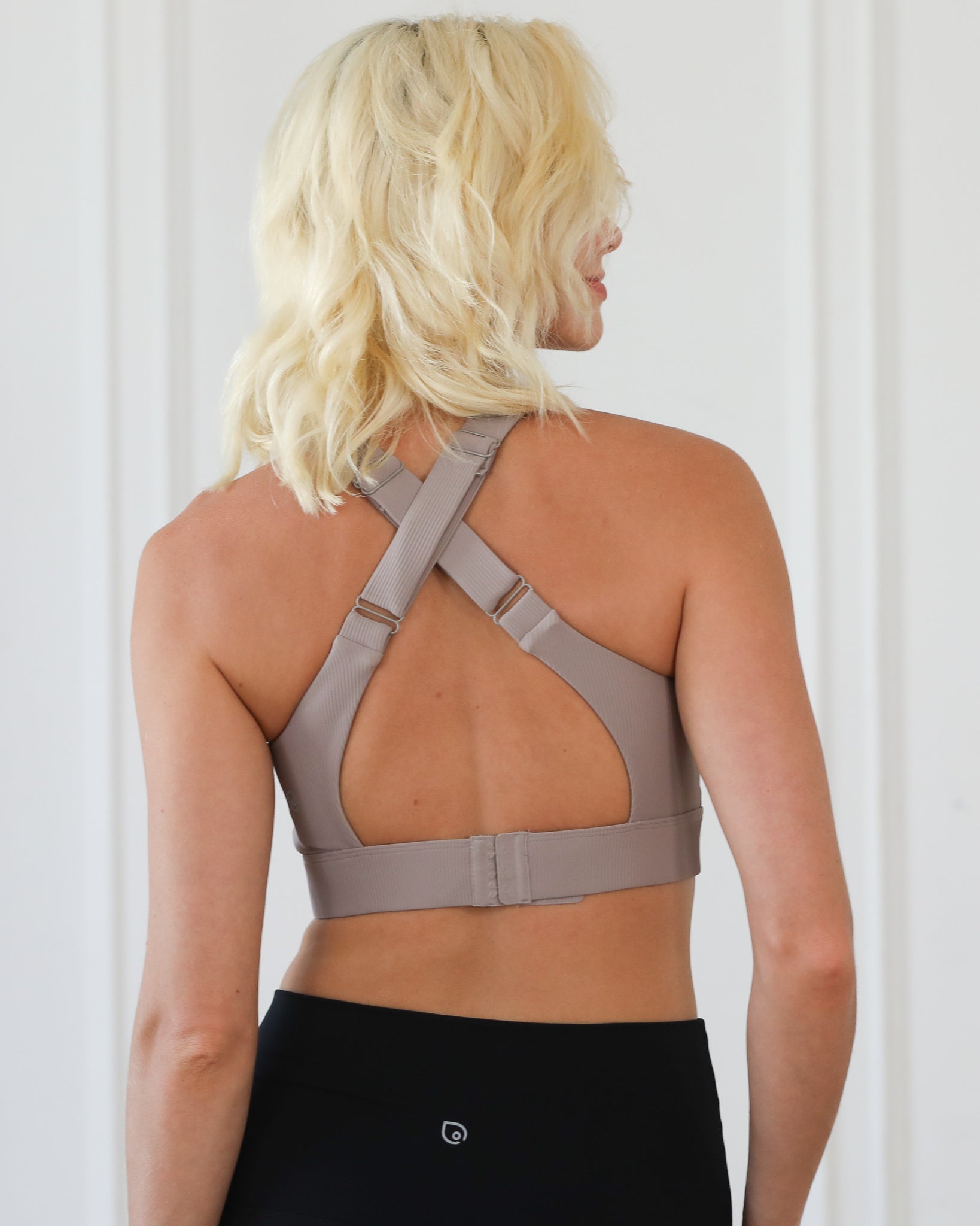 Venice high impact nursing and pumping sports bra, large chest, big cups, sweat and milk