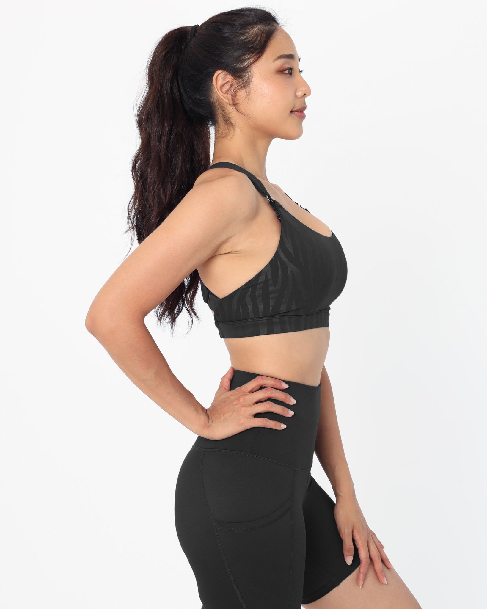 Venice 2 High Impact Nursing and pumping Sports Bra, clip down nursing bra, large cups, adjustable, tiger, Sweat and Milk