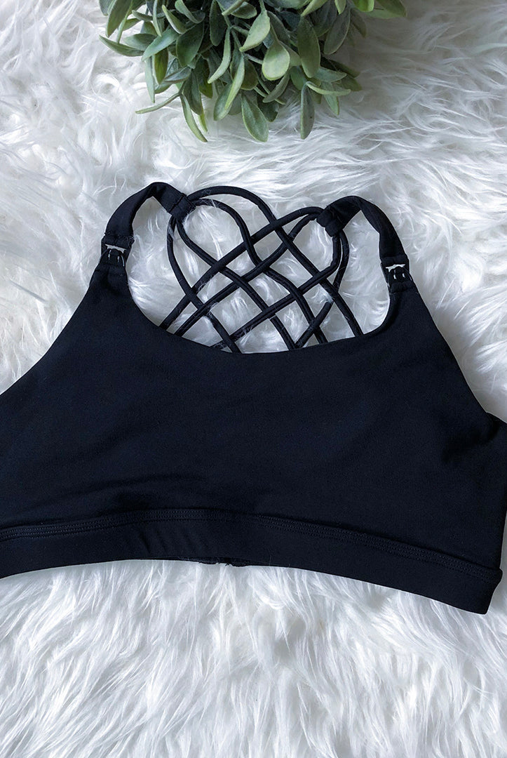 Océane 3 Nursing sports Bra, medium impact, hands free pumping, black, strappy back, adjustable back closure, black - Sweat and Milk