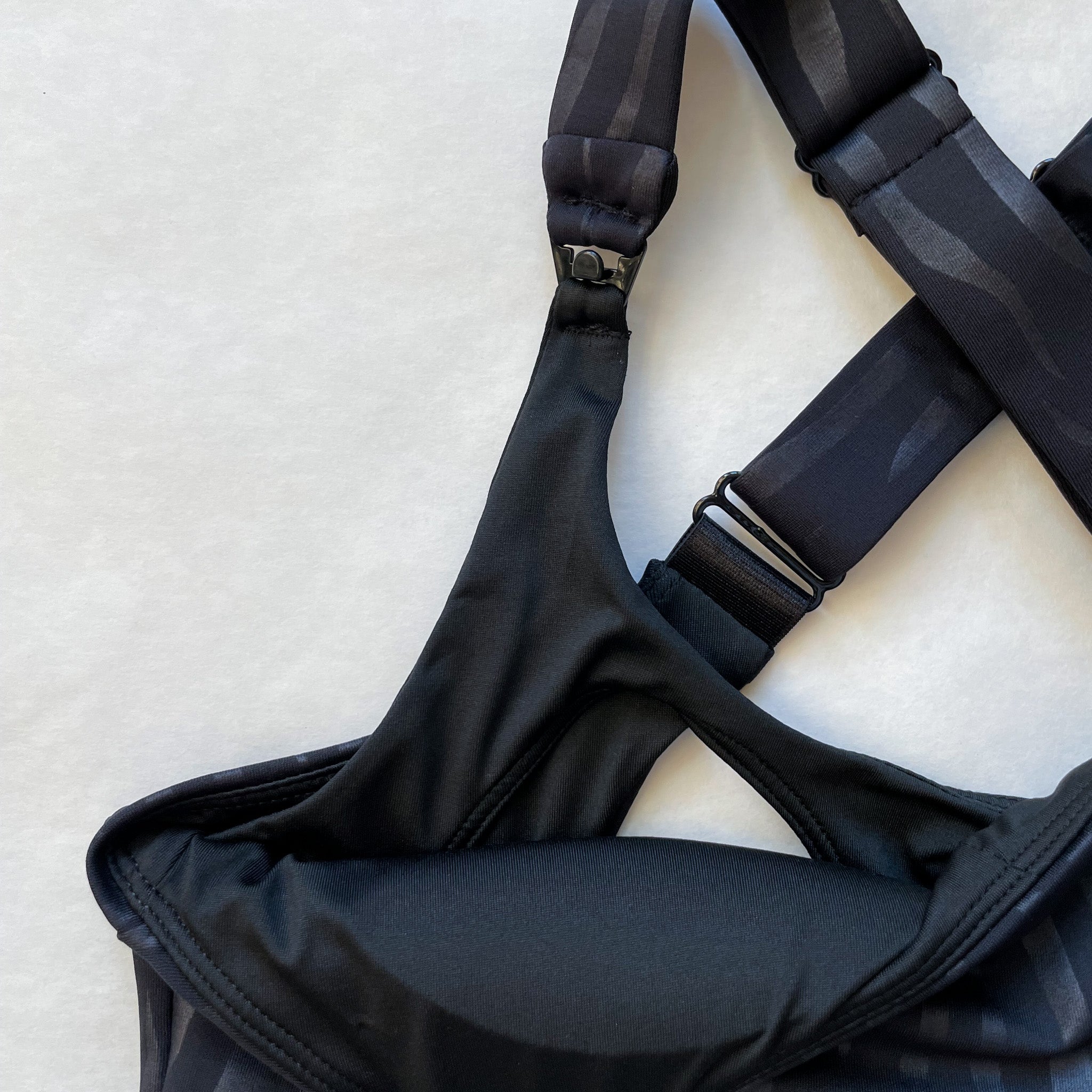 Venice 2 High Impact Nursing and pumping Sports Bra, clip down nursing bra, large cups, adjustable, tiger, Sweat and Milk