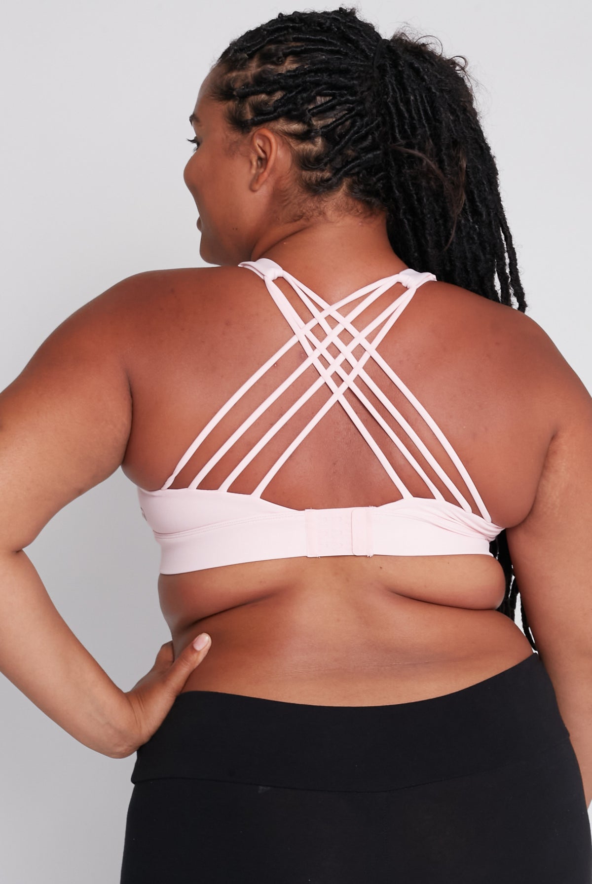 Océane 4 Nursing sports Bra, hands free pumping, blush, strappy back, adjustable, big chested, supportive