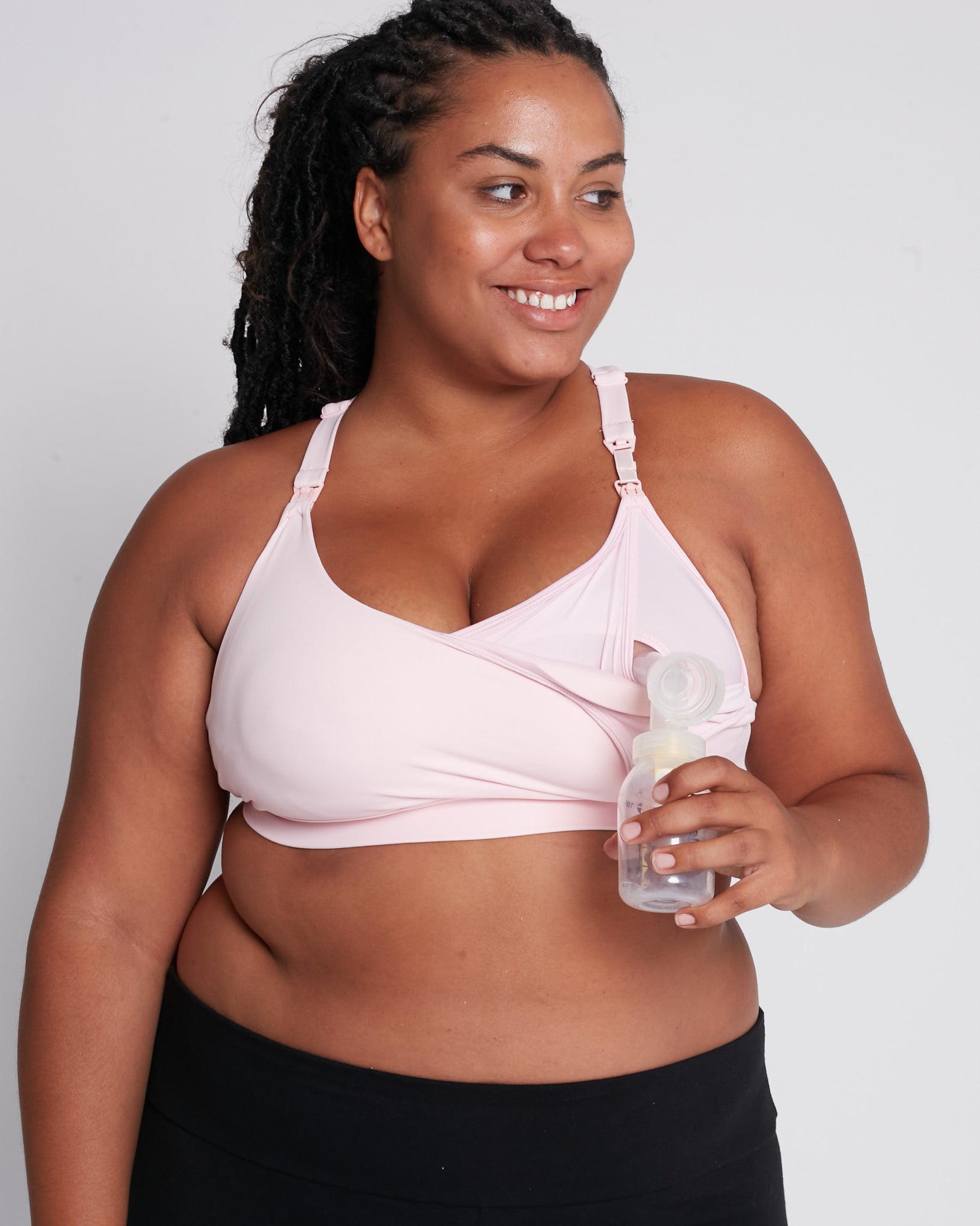 Océane 4 Nursing sports Bra, hands free pumping, blush, strappy back, adjustable, big chested, supportive