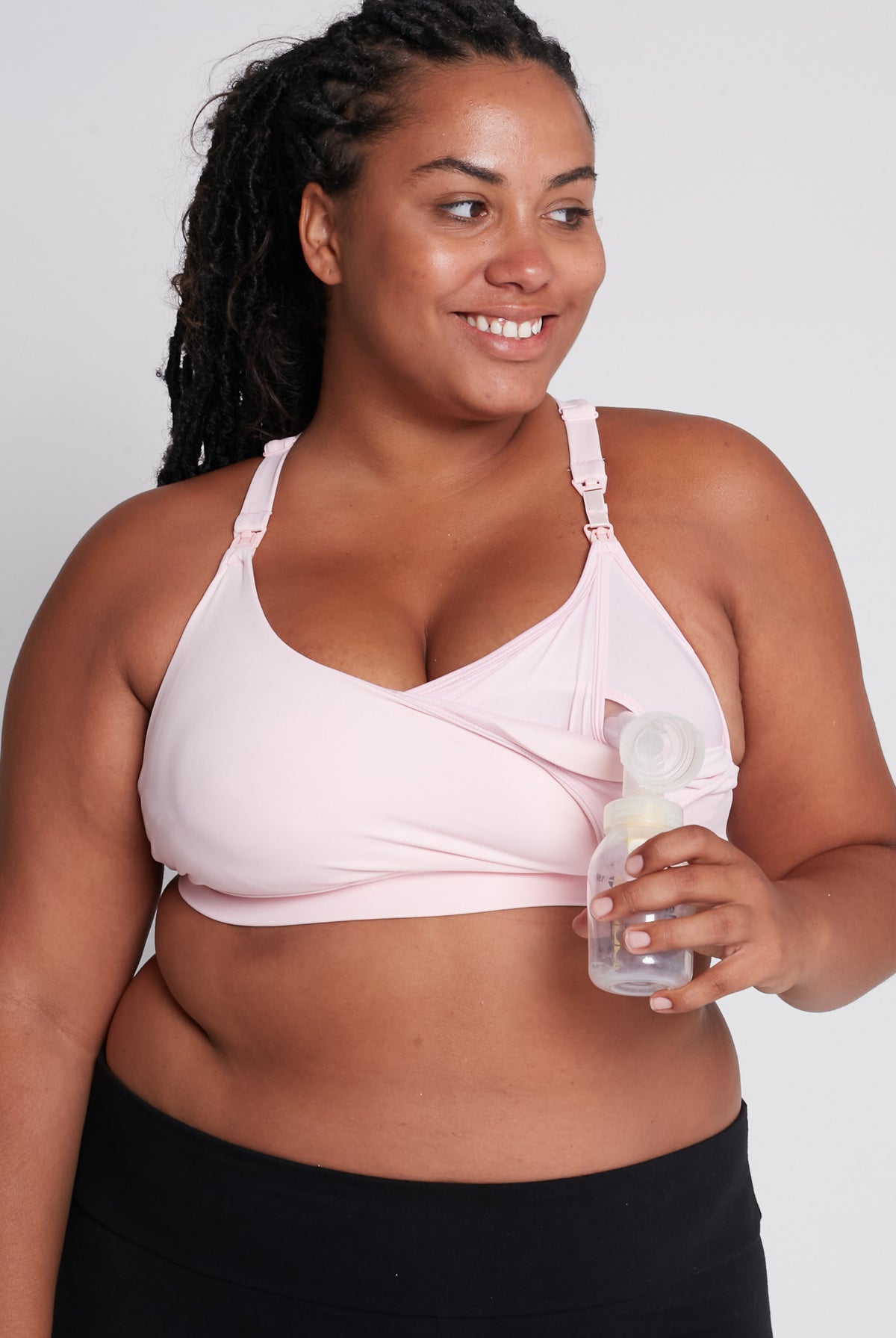 Océane 4 Nursing sports Bra, hands free pumping, blush, strappy back, adjustable, big chested, supportive