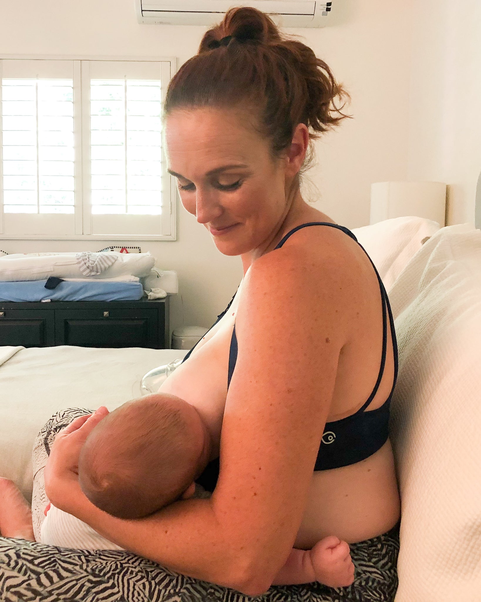Océane 4 Nursing sports Bra, hands free pumping, blush, strappy back, adjustable, big chested, supportive, blue, sweat and milk