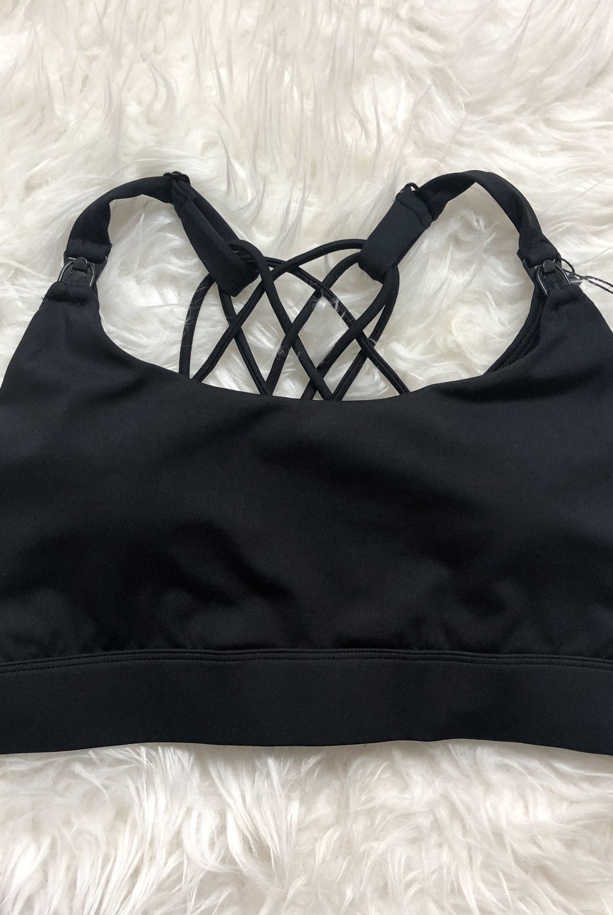 Océane exclusively hands free pumping sports bra,Nursing sports Bra, strappy back, adjustable shoulder straps, adjustable back closure