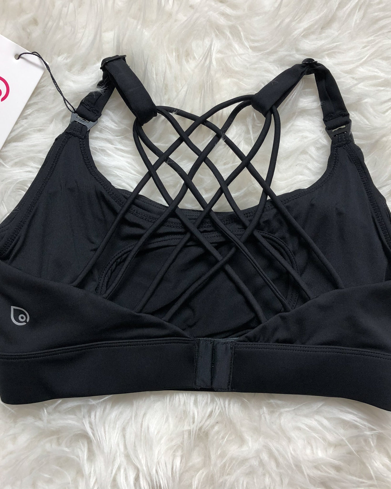 Océane exclusively hands free pumping sports bra,Nursing sports Bra, strappy back, adjustable shoulder straps, adjustable back closure