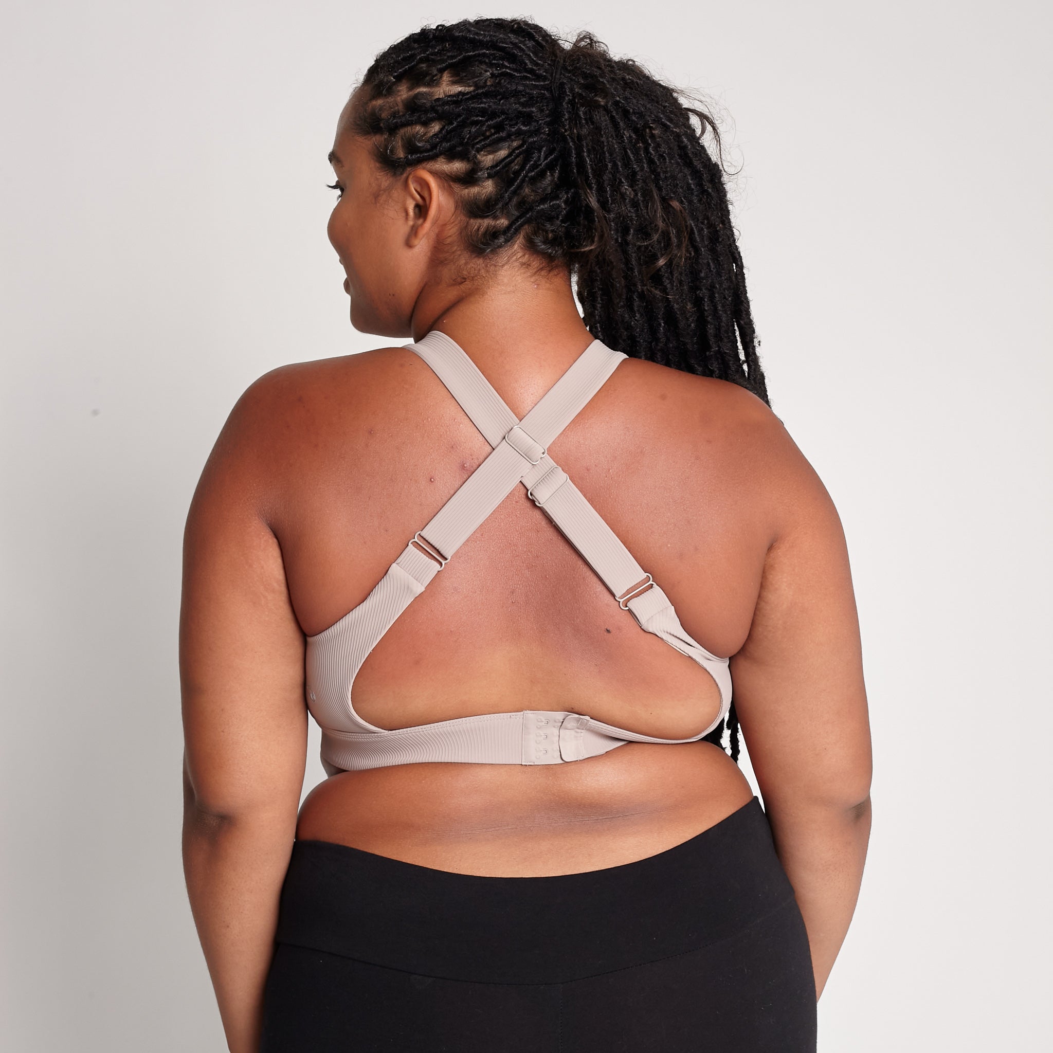 Venice high impact nursing and pumping sports bra, large chest, big cups, sweat and milk