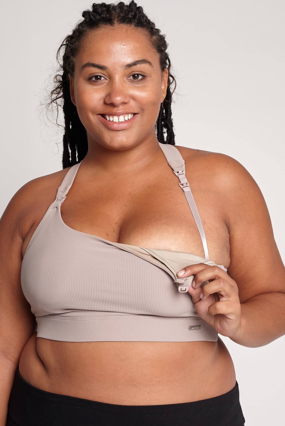 Venice high impact nursing and pumping sports bra, large chest, big cups, sweat and milk