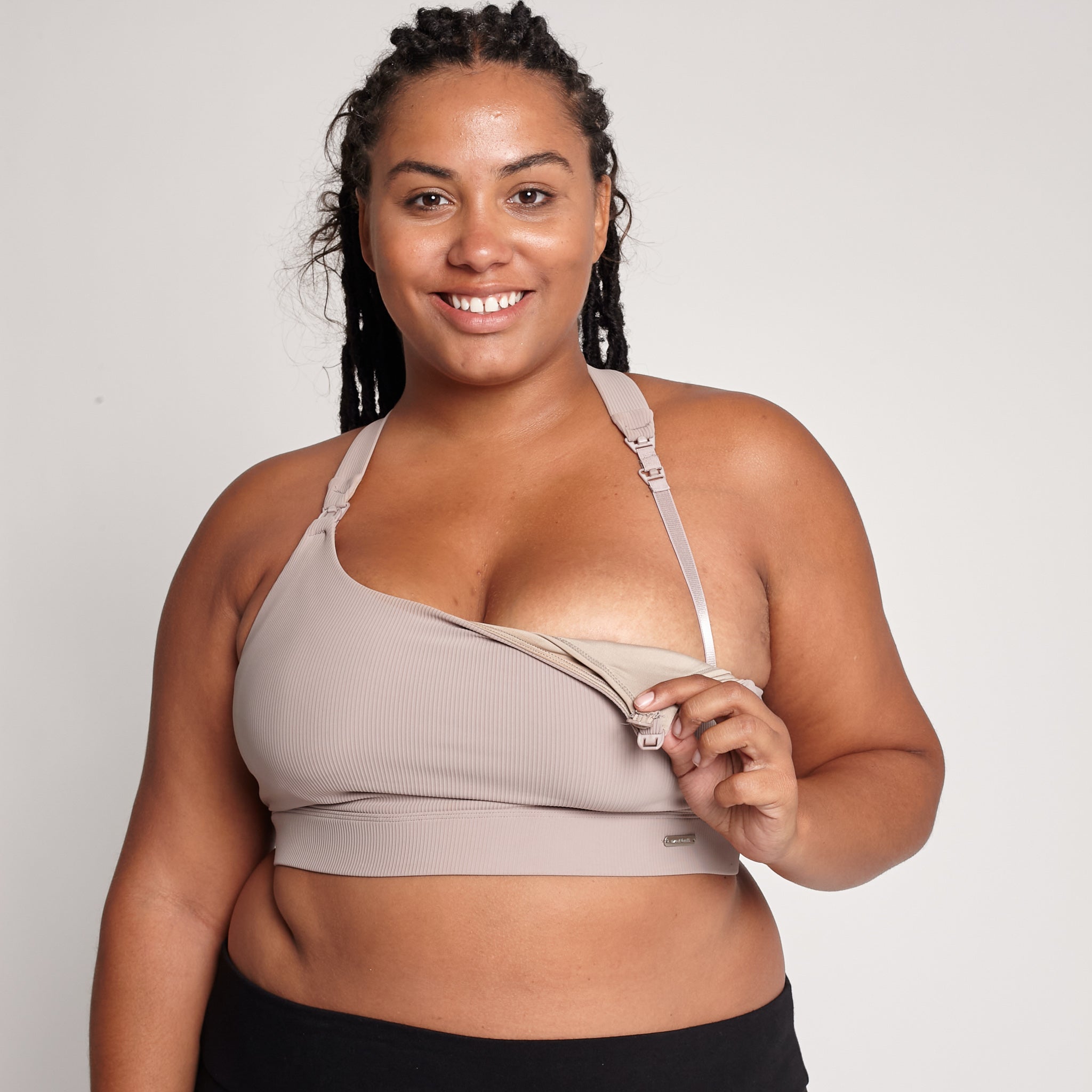 Venice high impact nursing and pumping sports bra, large chest, big cups, sweat and milk