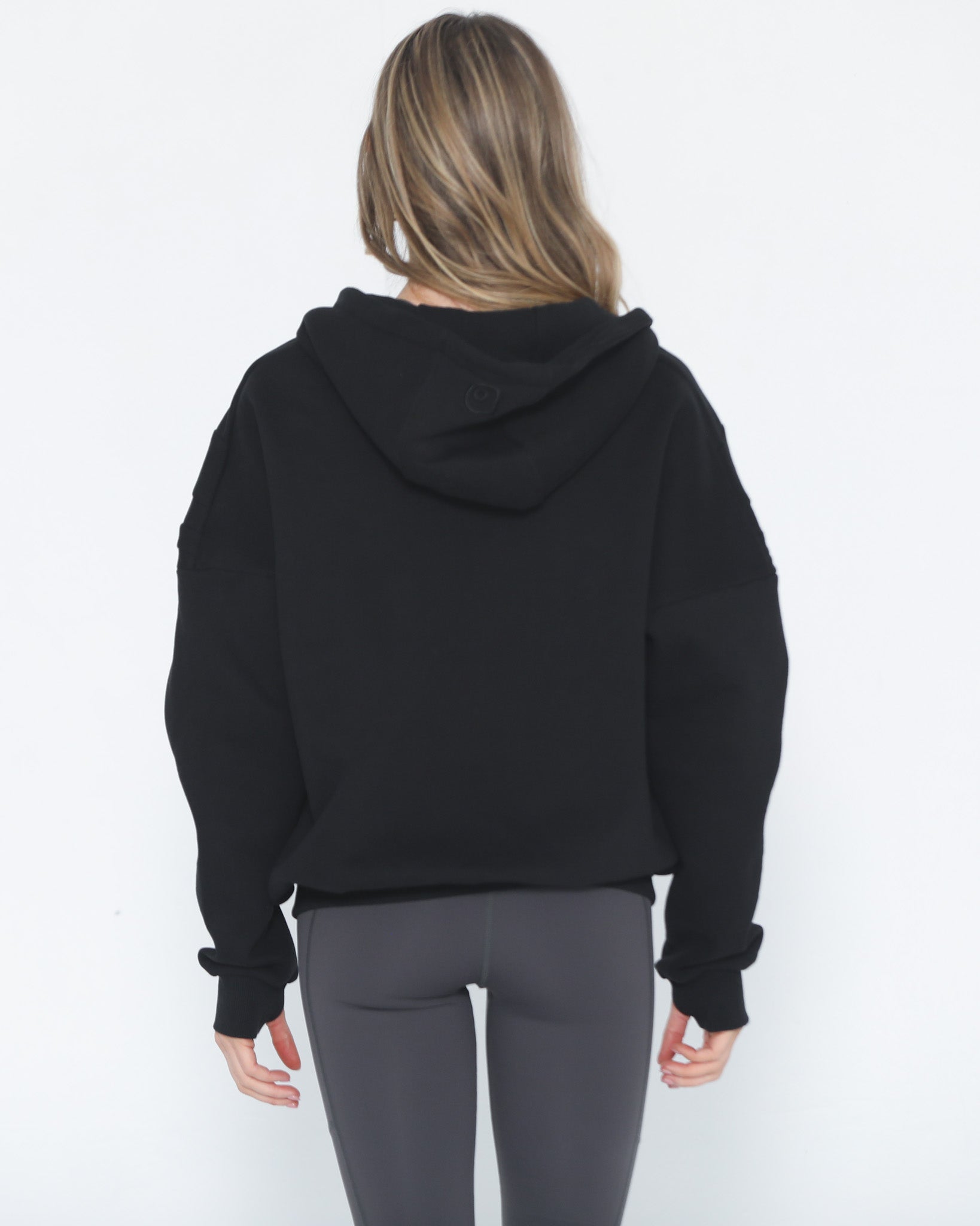 Nursing hoodie, oversized, organic cotton, invisible zipper, sweat and milk, back shot 