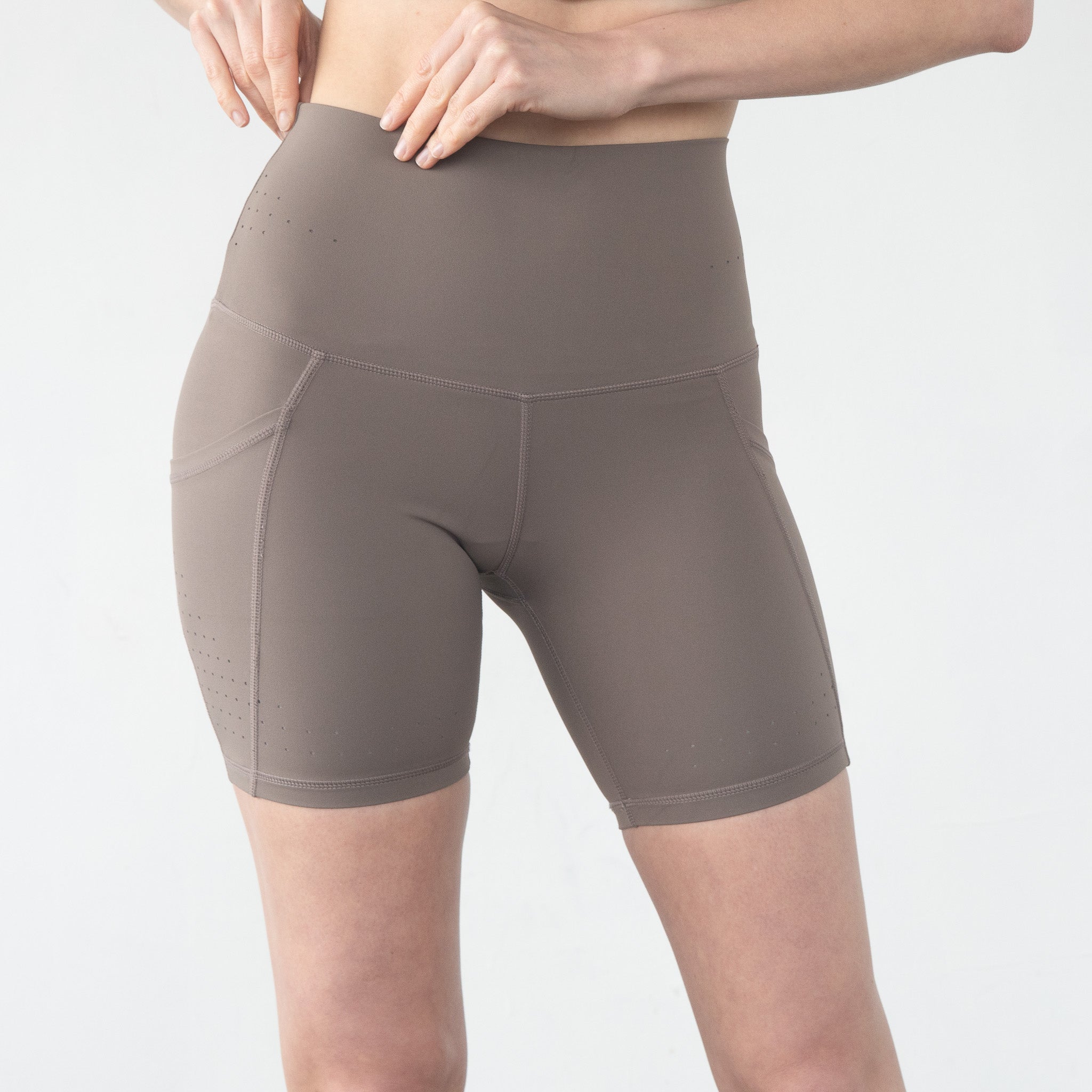 Best Postpartum Compression Shorts for Quick Recovery