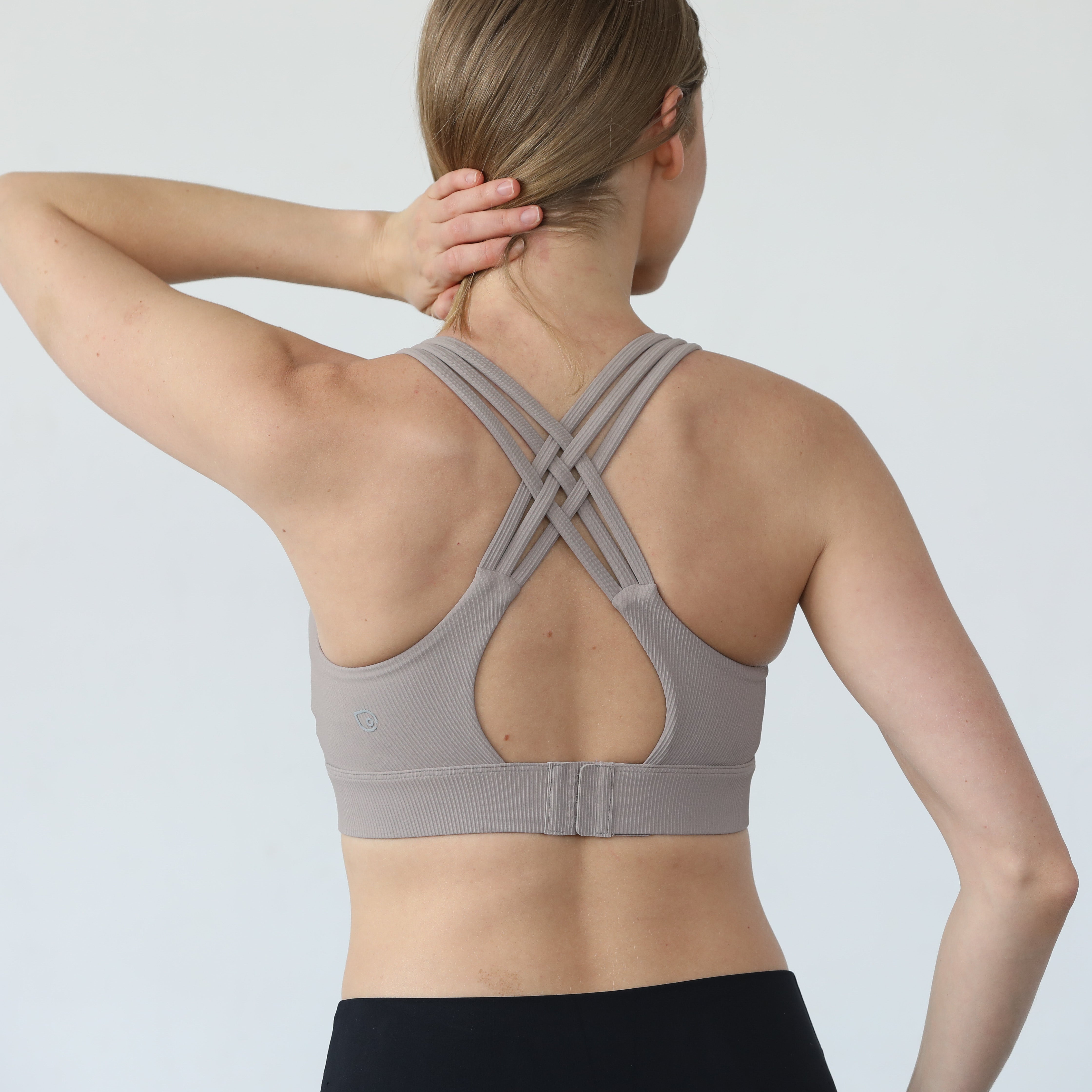 Chloe 4 running nursing and pumping sports bra, ribbed chai, sweat and milk