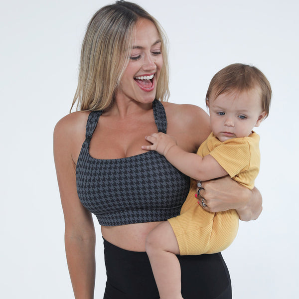 Chloe 4 Running Nursing & Pumping Sports Bra (Ribbed Chai) in Dark Houndstooth