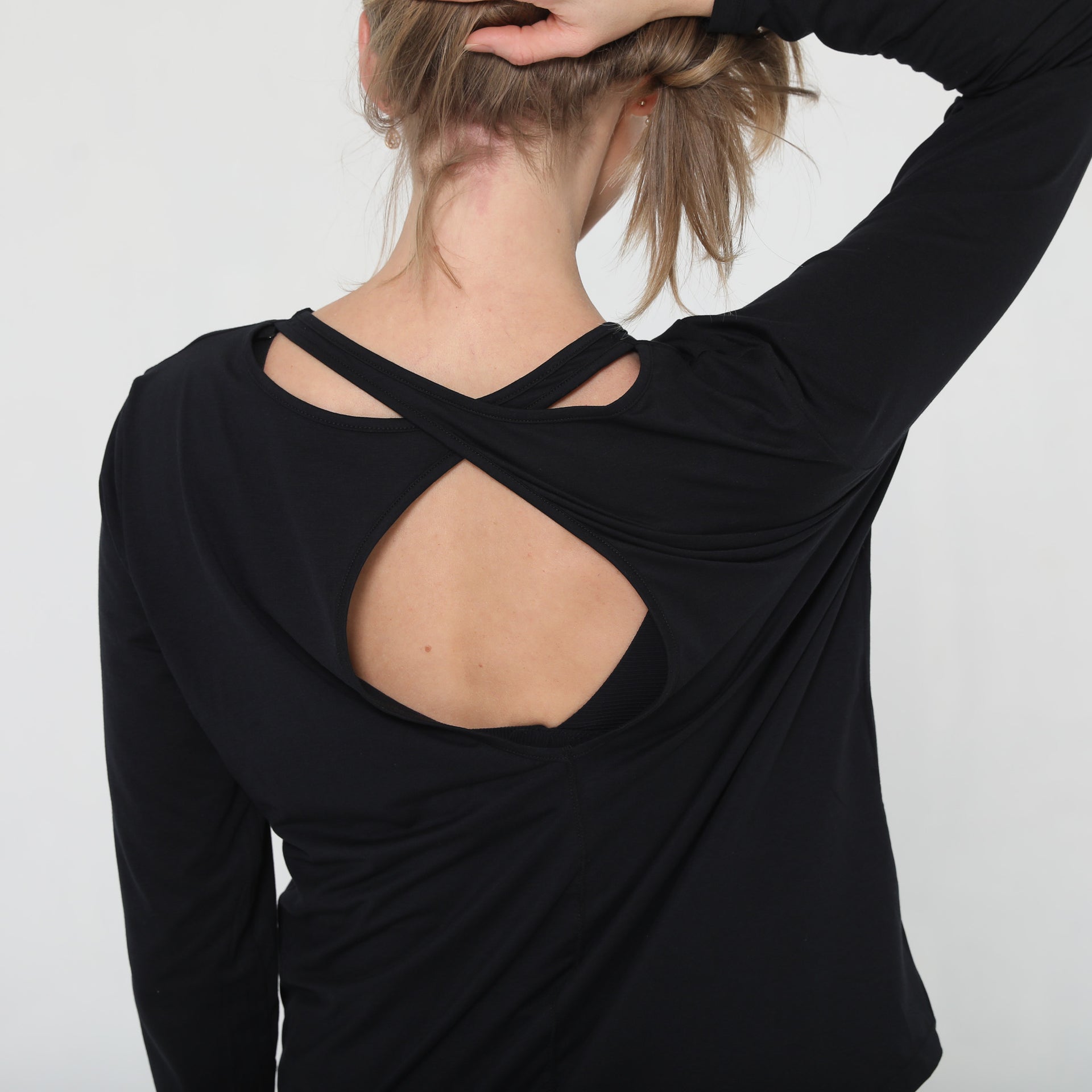 Harper Cross Back Long Sleeve Nursing Top (Noir) S / Noir