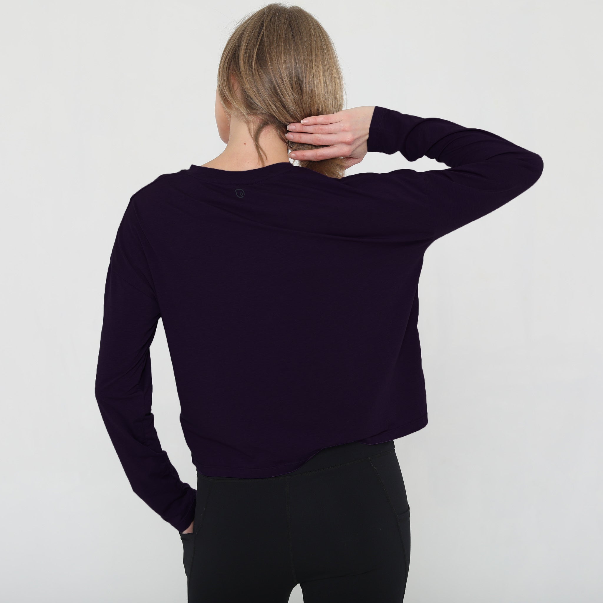 soft long sleeve nursing top crop style, sweat and milk