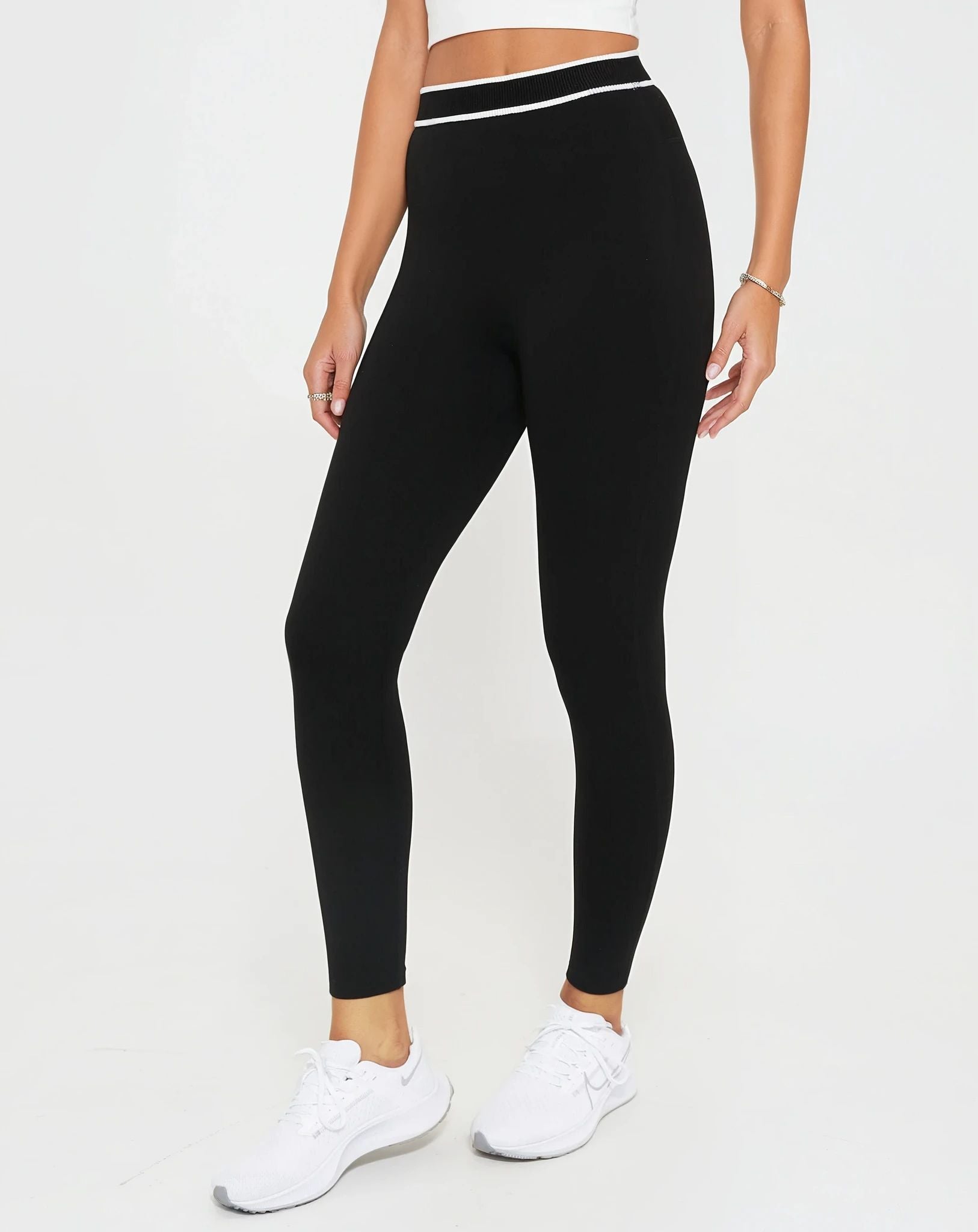 postpartum legging tummy control_side shot
